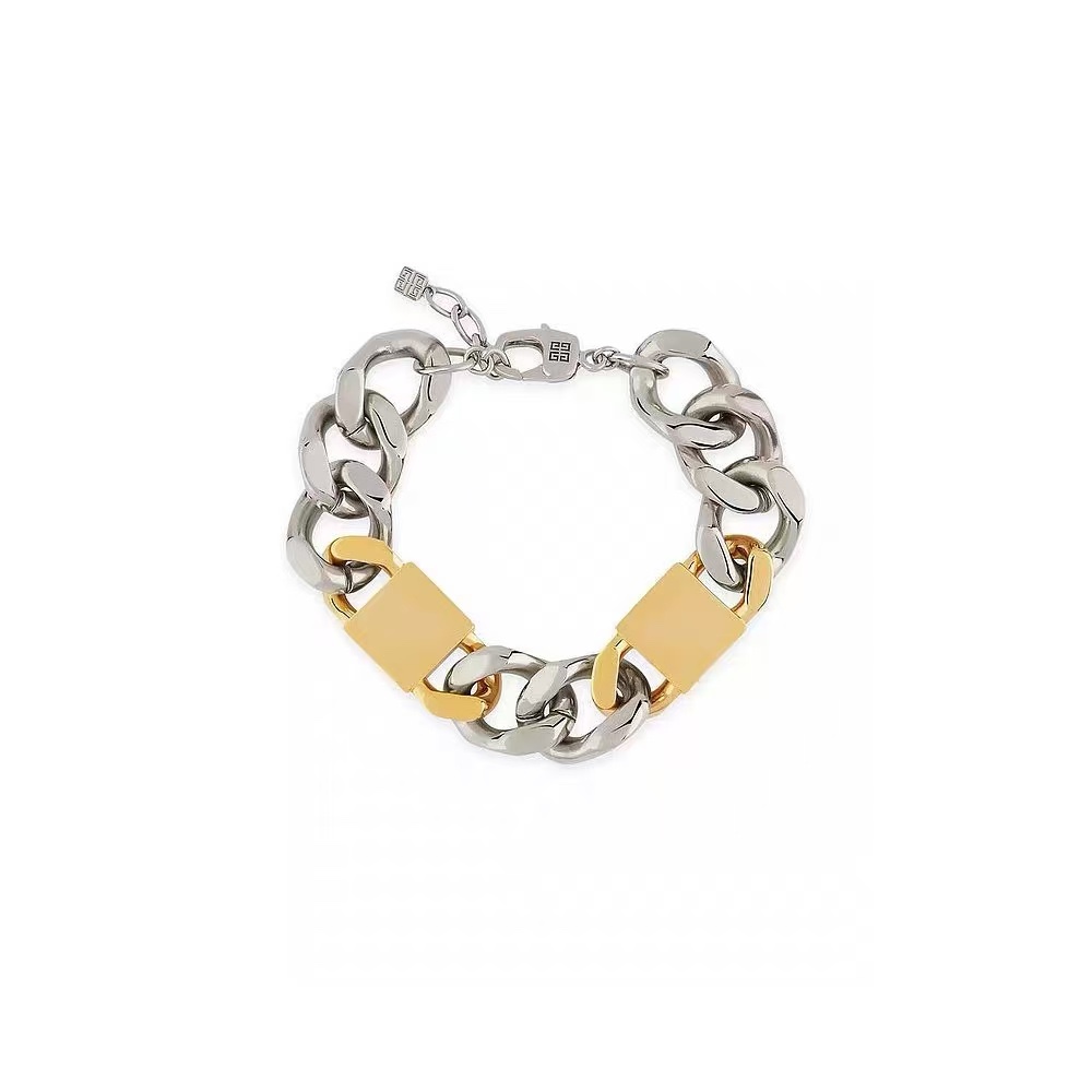 】Givenchy 纪梵希 手链，高端品质专柜同材质，独家实拍，采用金属材质手工组装出(G)形链环，呈现