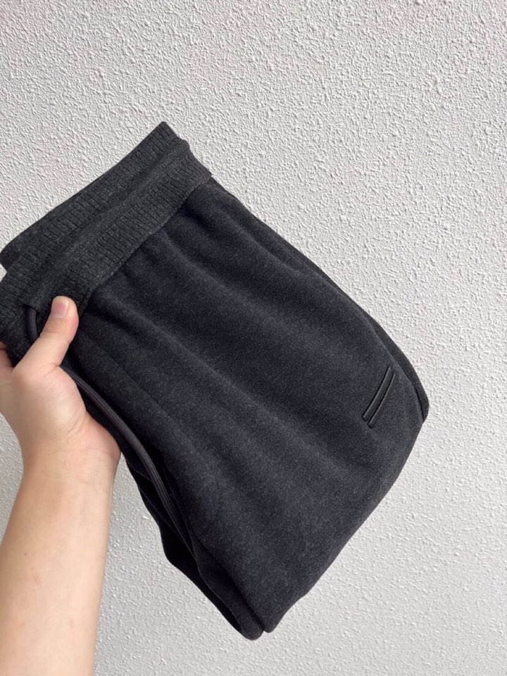 Ermenegildo Zegna 杰尼亚秋冬新款男士直筒运动裤，羊绒羊毛混纺面料休闲裤、三标齐、松紧腰