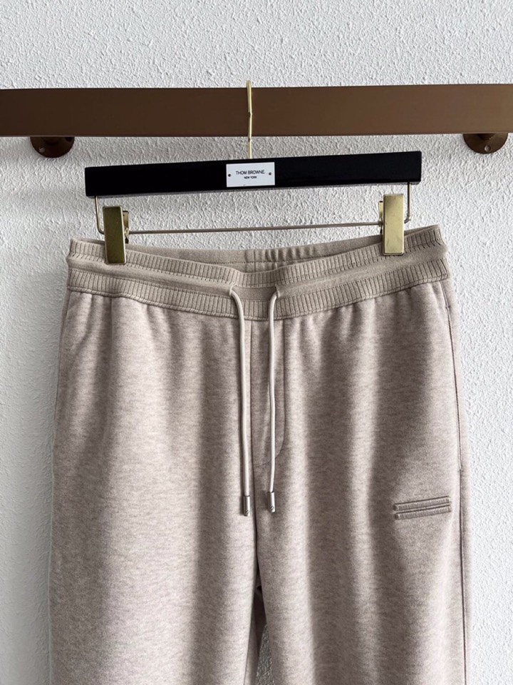 Ermenegildo Zegna 杰尼亚秋冬新款男士直筒运动裤，羊绒羊毛混纺面料休闲裤、三标齐、松紧腰