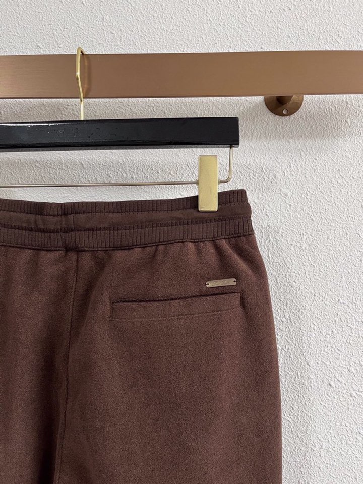 Loro Piana 诺悠翩雅lP🆕 秋冬保暖有型高密度毛巾面混纺松紧腰直脚休闲裤，经典百搭 标志刺绣的