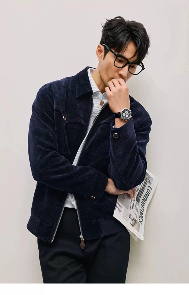 Loro Piana 诺悠翩雅lP🆕 新品休闲翻领夹克；二色齐发，兰色与咖色；复古港风灯蕊绒面料；贴肤细