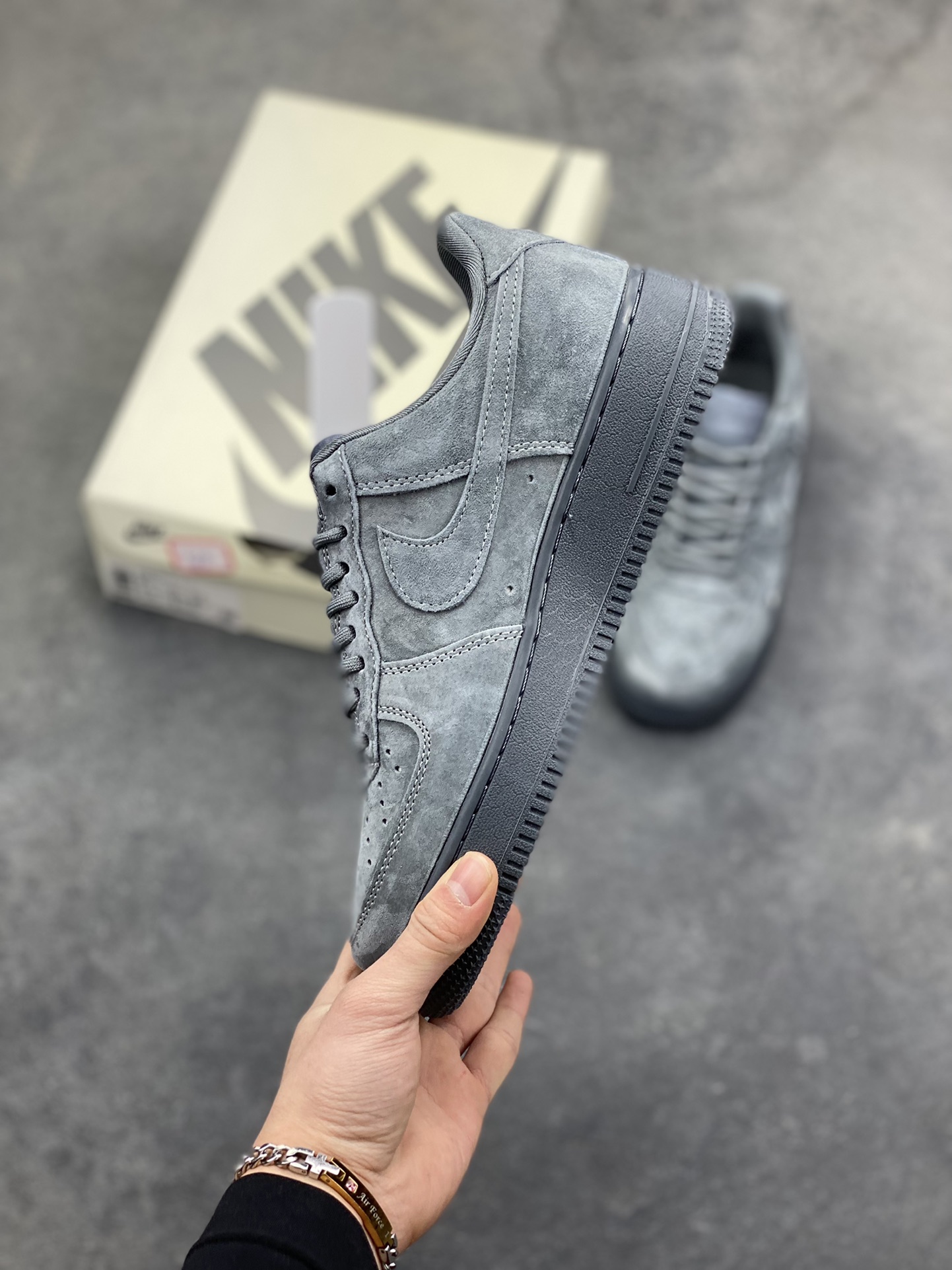 图片[3]-NIke Air Force 1 ‘07 Low 空军一号低帮 运动鞋 休闲鞋 折边针车 工艺难度大 原楦头原纸板 原装鞋盒 定制五金配件 内置全掌气垫 原厂鞋底 货号：DF0188-115 尺码：36 36.5 37.5 38 38.5 39 40 40.5 41 42 42.5 43 44 44.5 45-选品中心