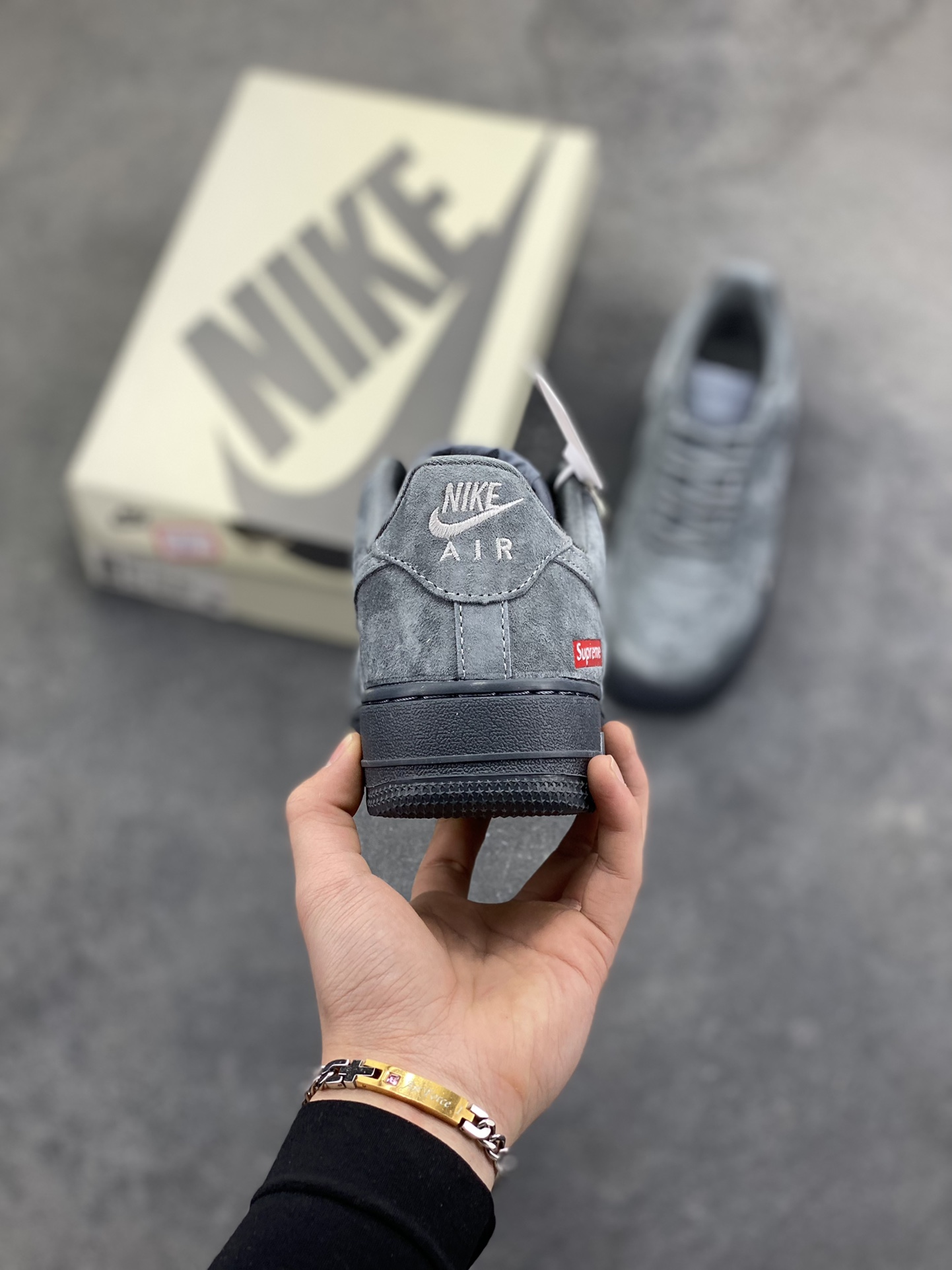 图片[4]-NIke Air Force 1 ‘07 Low 空军一号低帮 运动鞋 休闲鞋 折边针车 工艺难度大 原楦头原纸板 原装鞋盒 定制五金配件 内置全掌气垫 原厂鞋底 货号：DF0188-115 尺码：36 36.5 37.5 38 38.5 39 40 40.5 41 42 42.5 43 44 44.5 45-选品中心