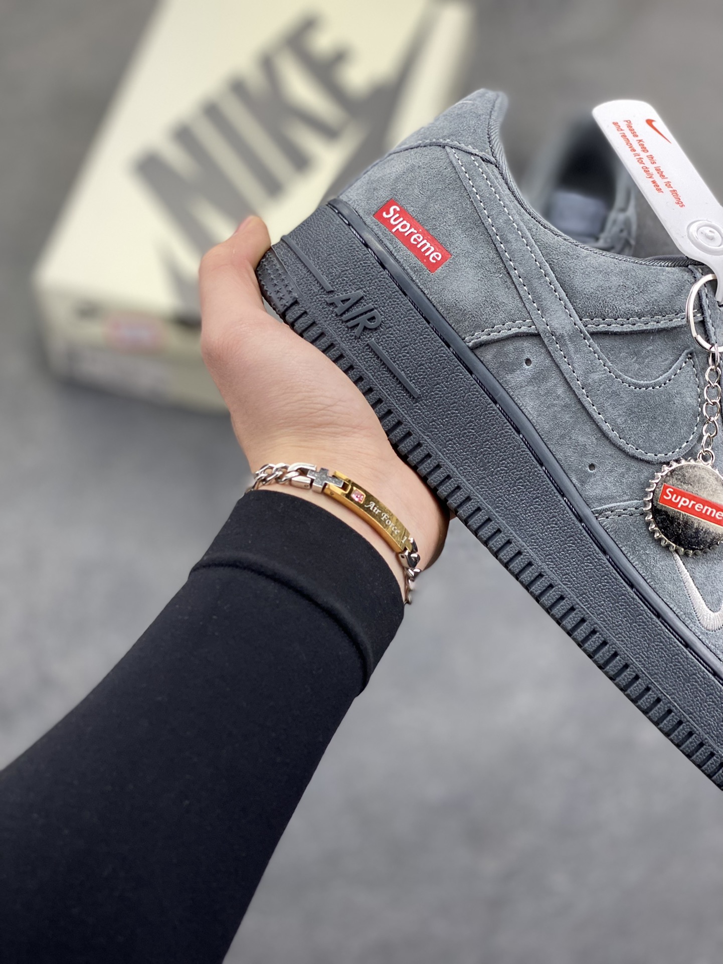 图片[6]-NIke Air Force 1 ‘07 Low 空军一号低帮 运动鞋 休闲鞋 折边针车 工艺难度大 原楦头原纸板 原装鞋盒 定制五金配件 内置全掌气垫 原厂鞋底 货号：DF0188-115 尺码：36 36.5 37.5 38 38.5 39 40 40.5 41 42 42.5 43 44 44.5 45-选品中心