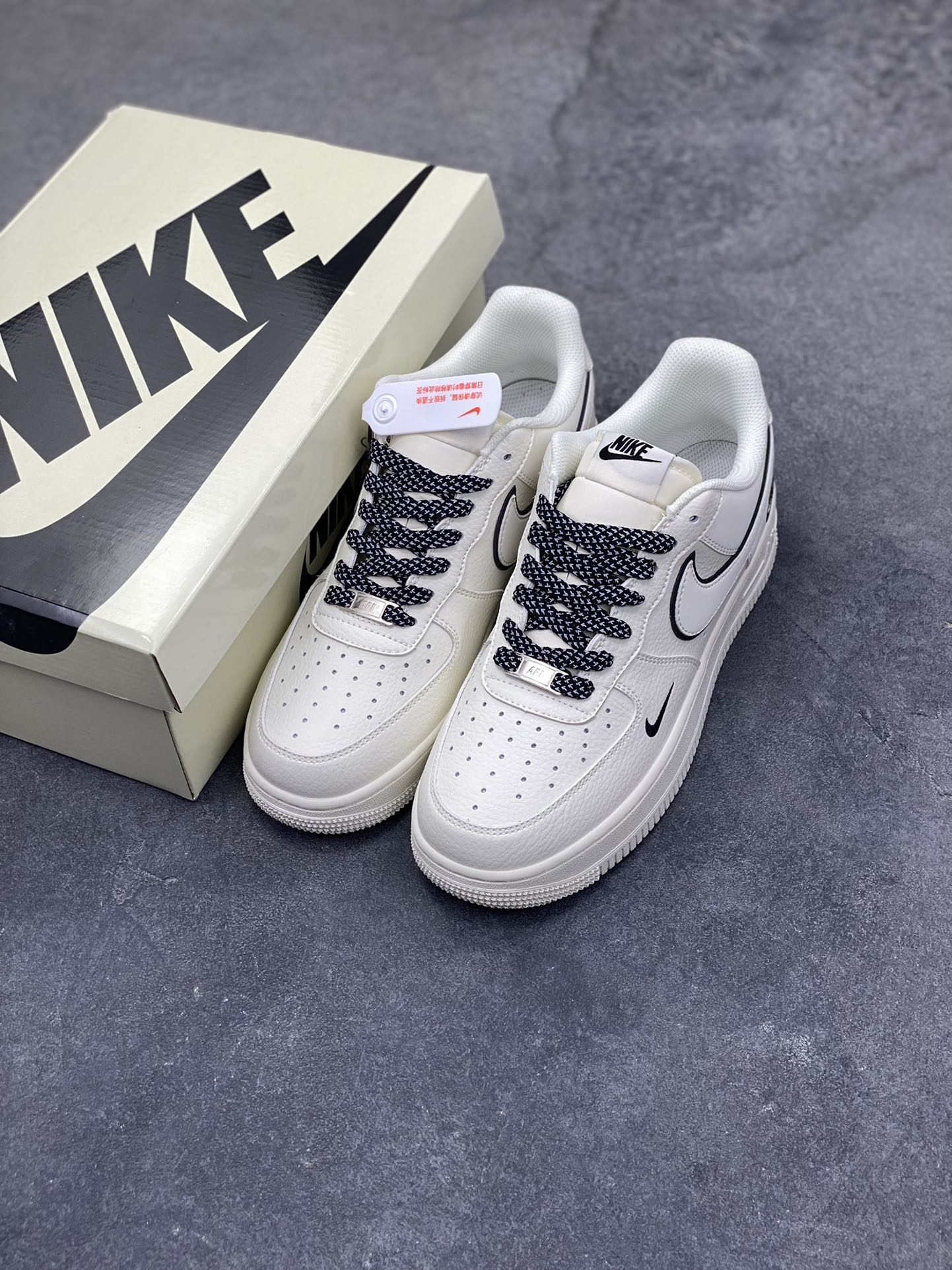 图片[8]-Nike Air Force 1 Low 原楦头原纸板 打造纯正空军版型 专注外贸渠道 全掌内置蜂窝气垫 原盒配件 原厂中底钢印、拉帮完美 货号： CS5288-051 尺码： 36 36.5 37.5 38 38.5 39 40 40.5 41 42 42.5 43 44 45\”},\”targetAlbum\”：{\”openPayment\”：false,\”vipState\”：1,\”id\”：\”_dSFDjXHMv0mKQtBbtIAOElfYwAx1svKApmA-选品中心