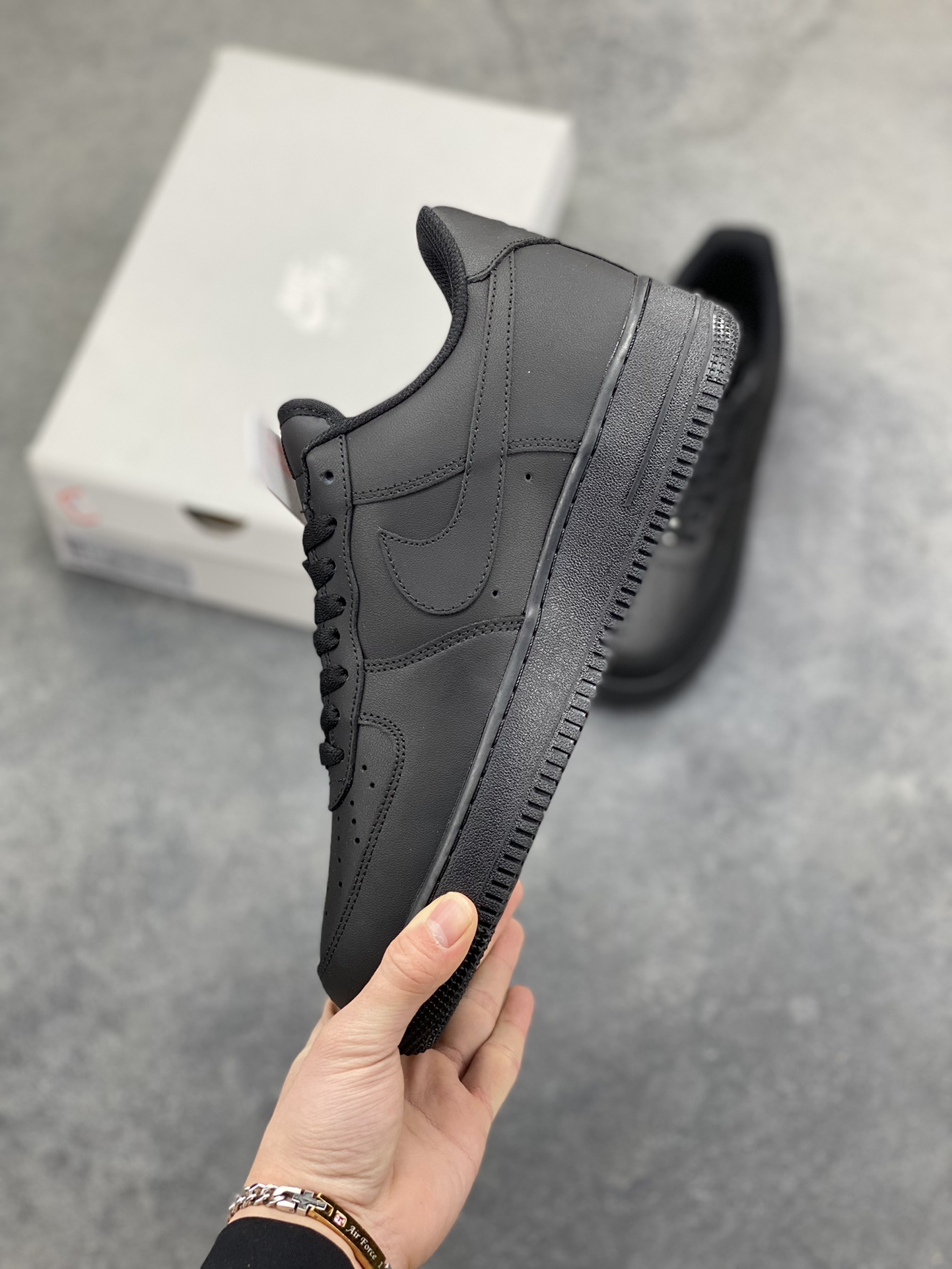 图片[3]-NIke Air Force 1 ‘07 Low 空军一号低帮 运动鞋 休闲鞋 折边针车 工艺难度大 原楦头原纸板 原装鞋盒 定制五金配件 内置全掌气垫 原厂鞋底 货号：CW2288-001 尺码：36 36.5 37.5 38 38.5 39 40 40.5 41 42 42.5 43 44 44.5 45-选品中心