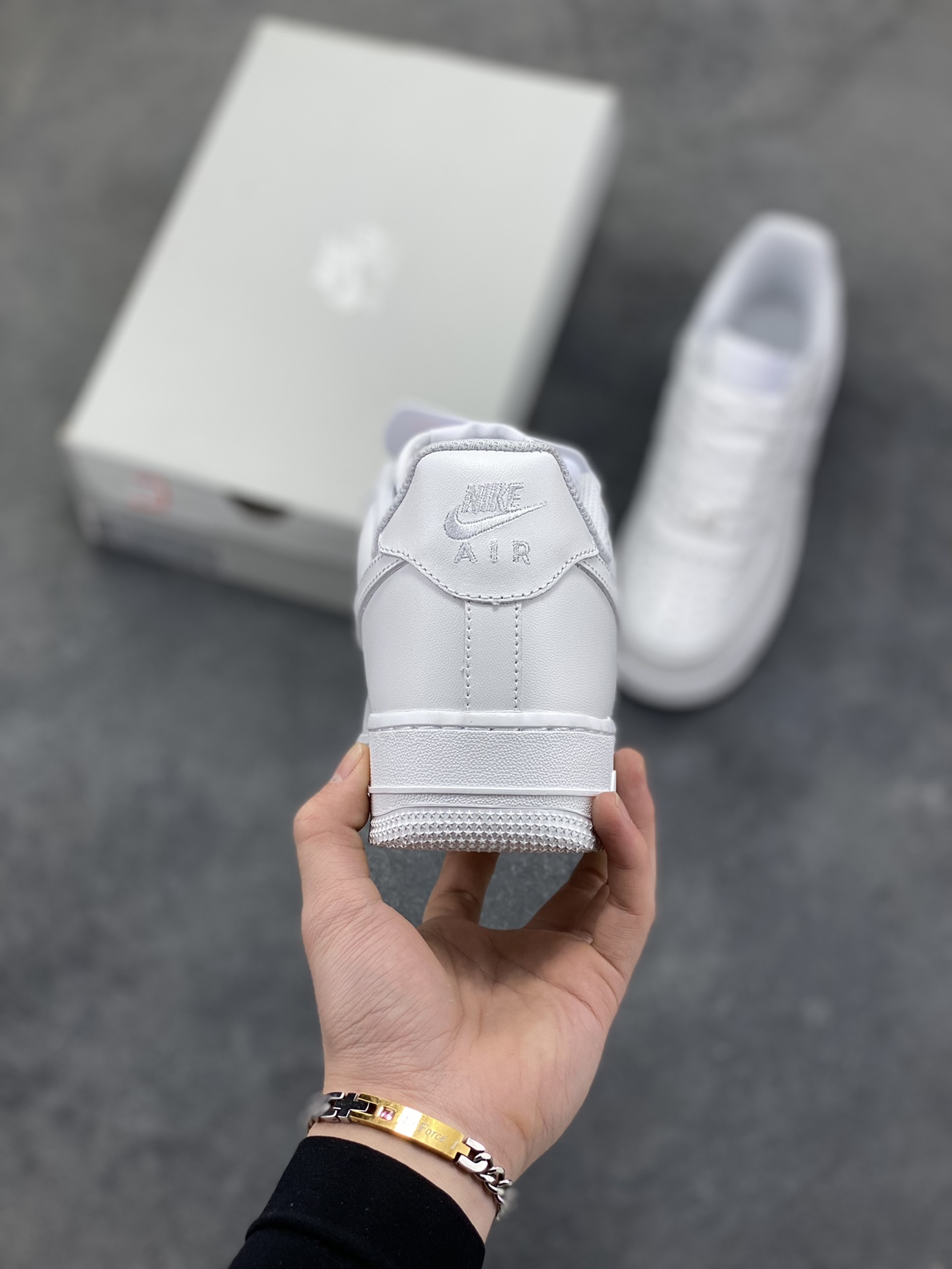 图片[4]-NIke Air Force 1 ‘07 Low 空军一号低帮 运动鞋 休闲鞋 折边针车 工艺难度大 原楦头原纸板 原装鞋盒 定制五金配件 内置全掌气垫 原厂鞋底 货号：CW2288-111 尺码：36 36.5 37.5 38 38.5 39 40 40.5 41 42 42.5 43 44 44.5 45-选品中心