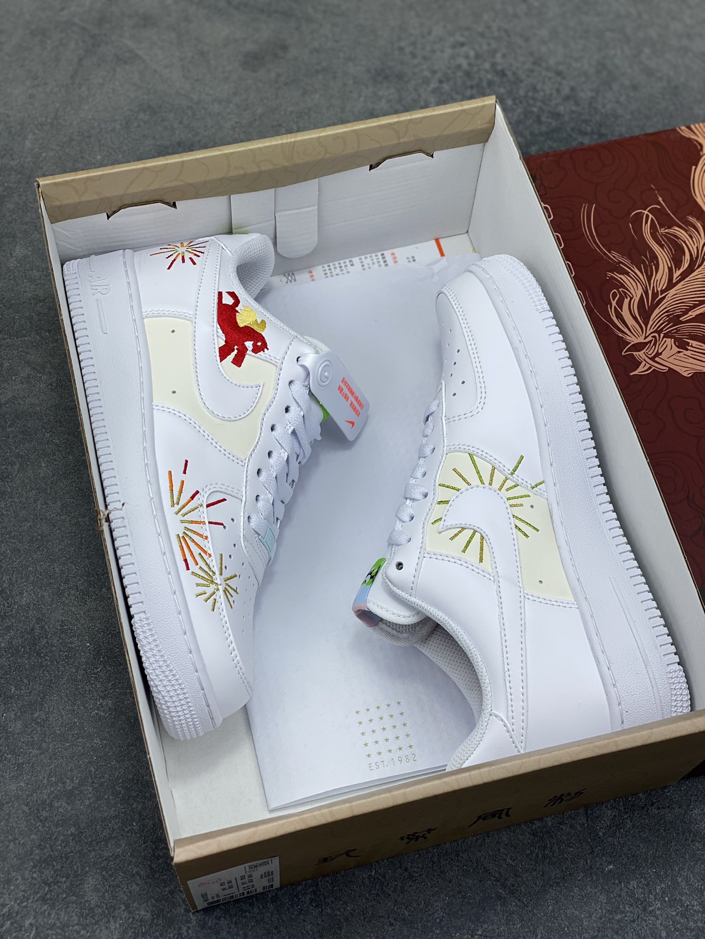 图片[9]-NIke Air Force 1 ‘07 Low 空军一号低帮 运动鞋 休闲鞋 折边针车 工艺难度大 原楦头原纸板 原装鞋盒 定制五金配件 内置全掌气垫 原厂鞋底 货号：IQ1133-111 尺码：36 36.5 37.5 38 38.5 39 40 40.5 41 42 42.5 43 44 44.5 45-选品中心
