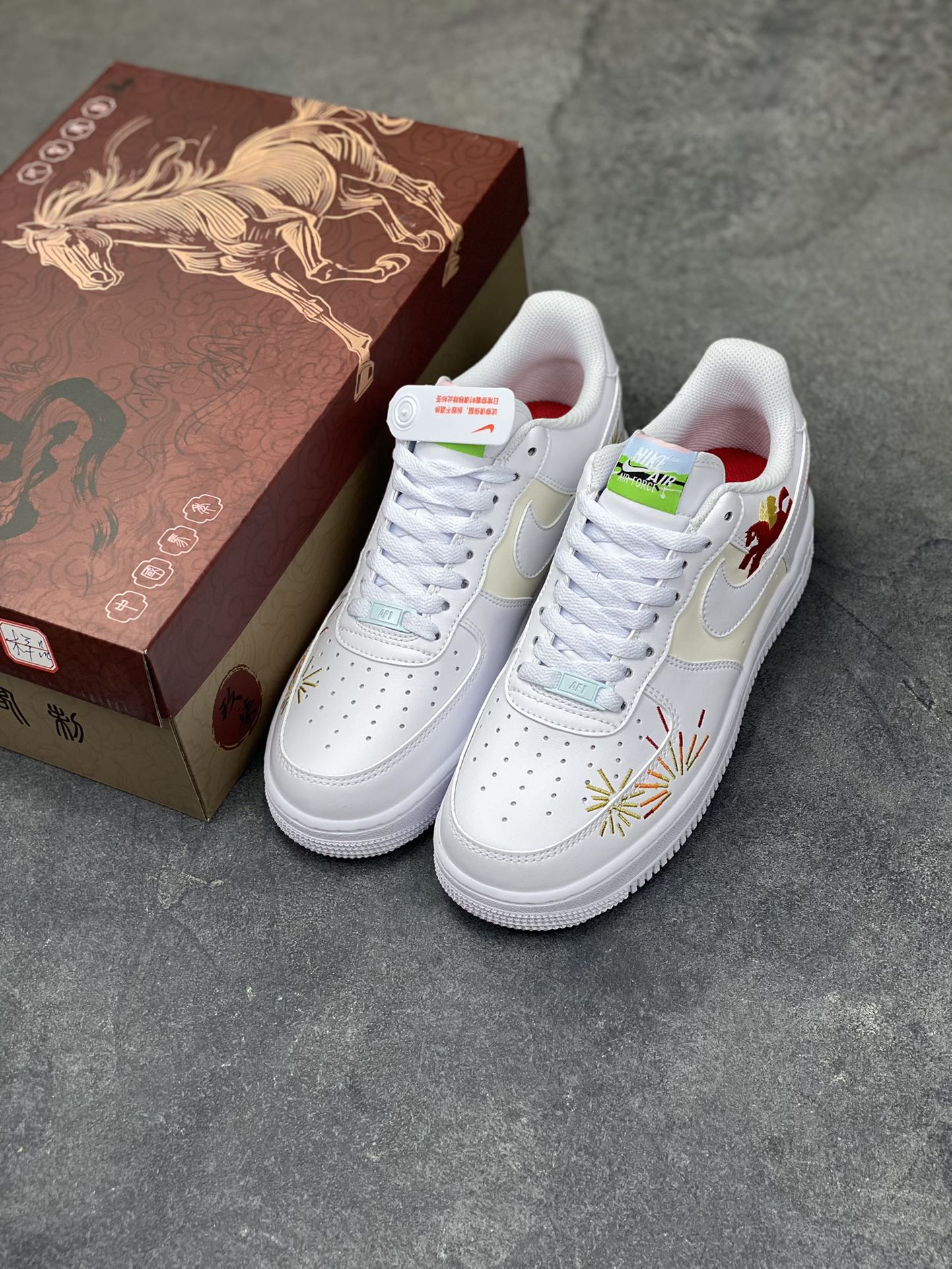 图片[8]-NIke Air Force 1 ‘07 Low 空军一号低帮 运动鞋 休闲鞋 折边针车 工艺难度大 原楦头原纸板 原装鞋盒 定制五金配件 内置全掌气垫 原厂鞋底 货号：IQ1133-111 尺码：36 36.5 37.5 38 38.5 39 40 40.5 41 42 42.5 43 44 44.5 45-选品中心