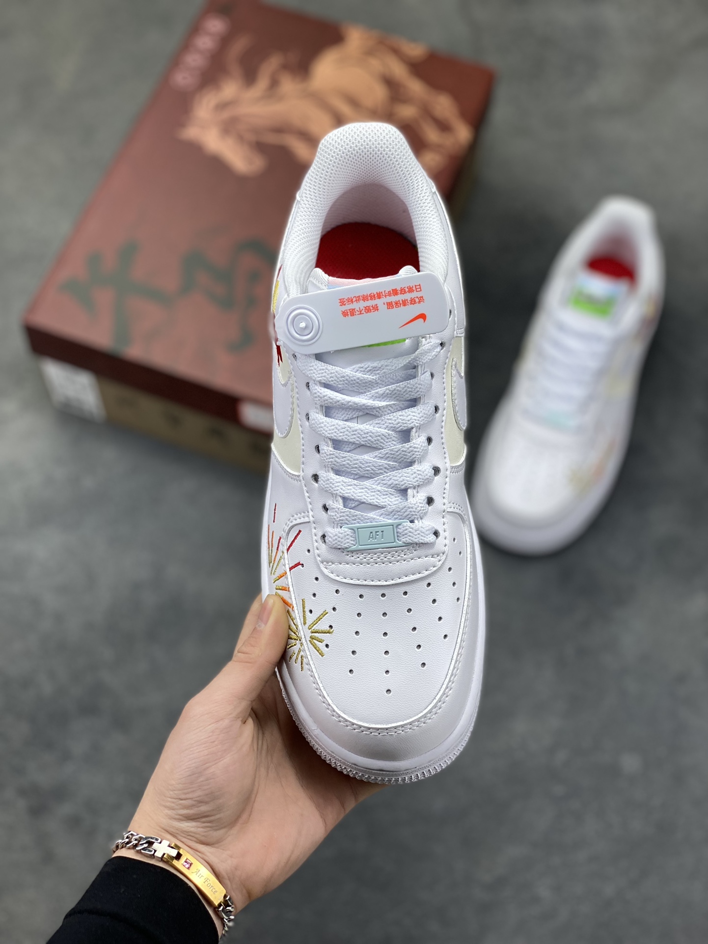 图片[2]-NIke Air Force 1 ‘07 Low 空军一号低帮 运动鞋 休闲鞋 折边针车 工艺难度大 原楦头原纸板 原装鞋盒 定制五金配件 内置全掌气垫 原厂鞋底 货号：IQ1133-111 尺码：36 36.5 37.5 38 38.5 39 40 40.5 41 42 42.5 43 44 44.5 45-选品中心