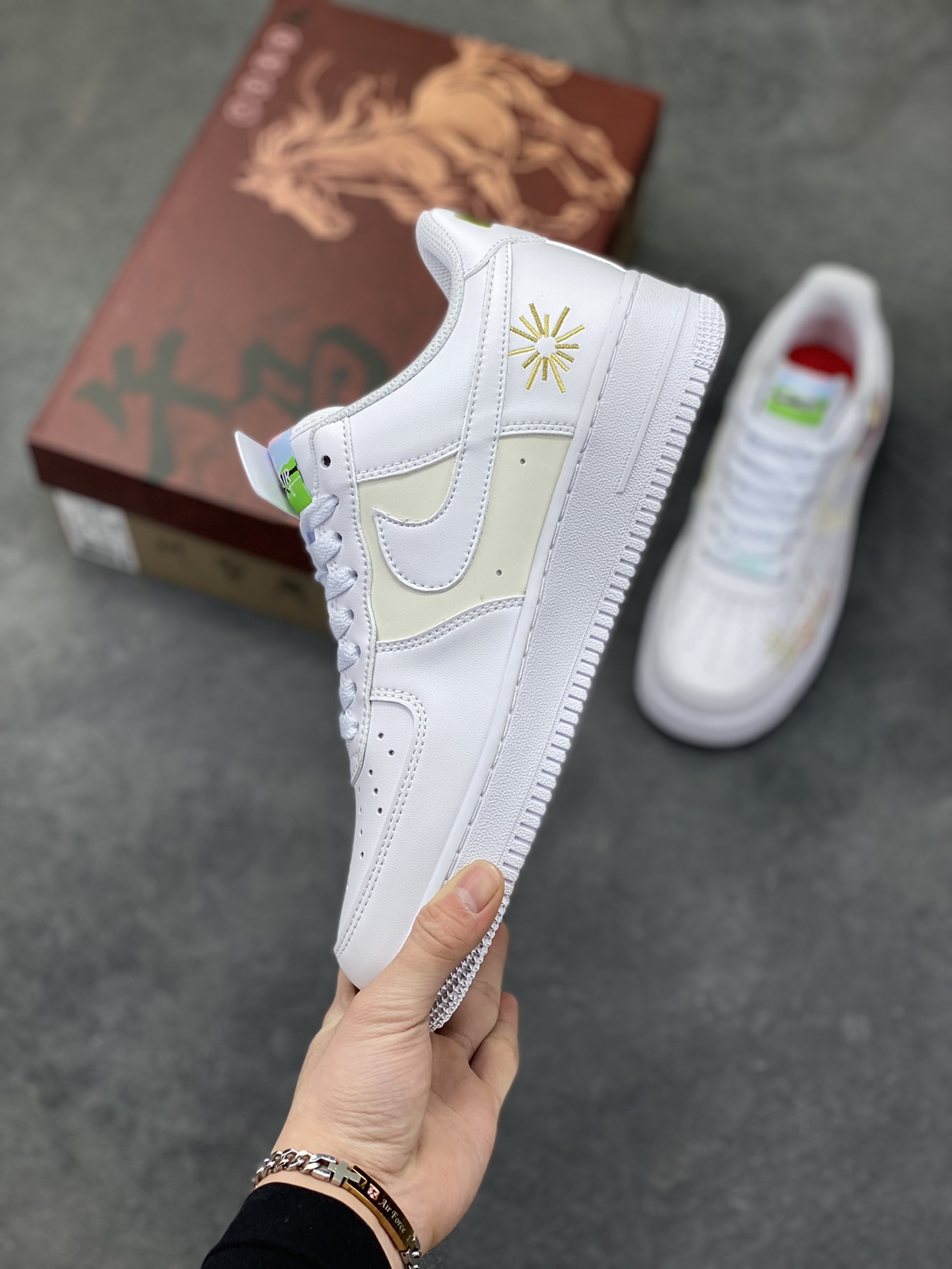 图片[3]-NIke Air Force 1 ‘07 Low 空军一号低帮 运动鞋 休闲鞋 折边针车 工艺难度大 原楦头原纸板 原装鞋盒 定制五金配件 内置全掌气垫 原厂鞋底 货号：IQ1133-111 尺码：36 36.5 37.5 38 38.5 39 40 40.5 41 42 42.5 43 44 44.5 45-选品中心
