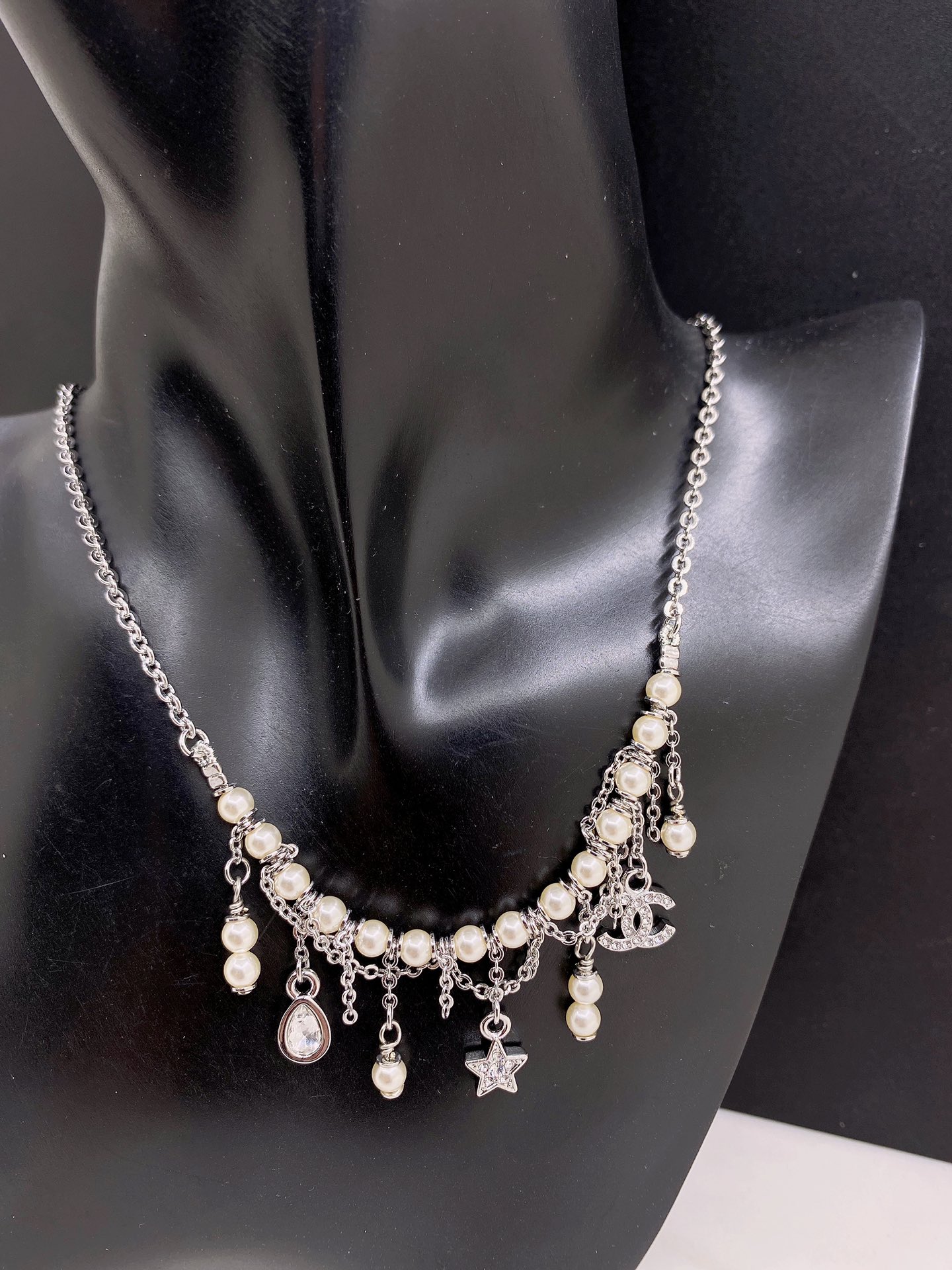 CH * nel latest model 🆕🆕 Platinum waterdrop knotted necklace with c - Jewelry 2