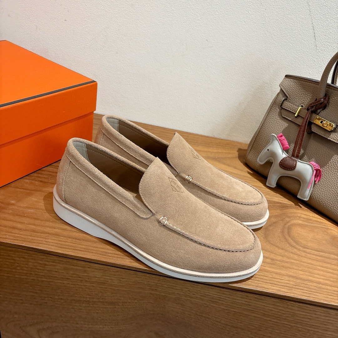Alternative view of Sneakers 10849