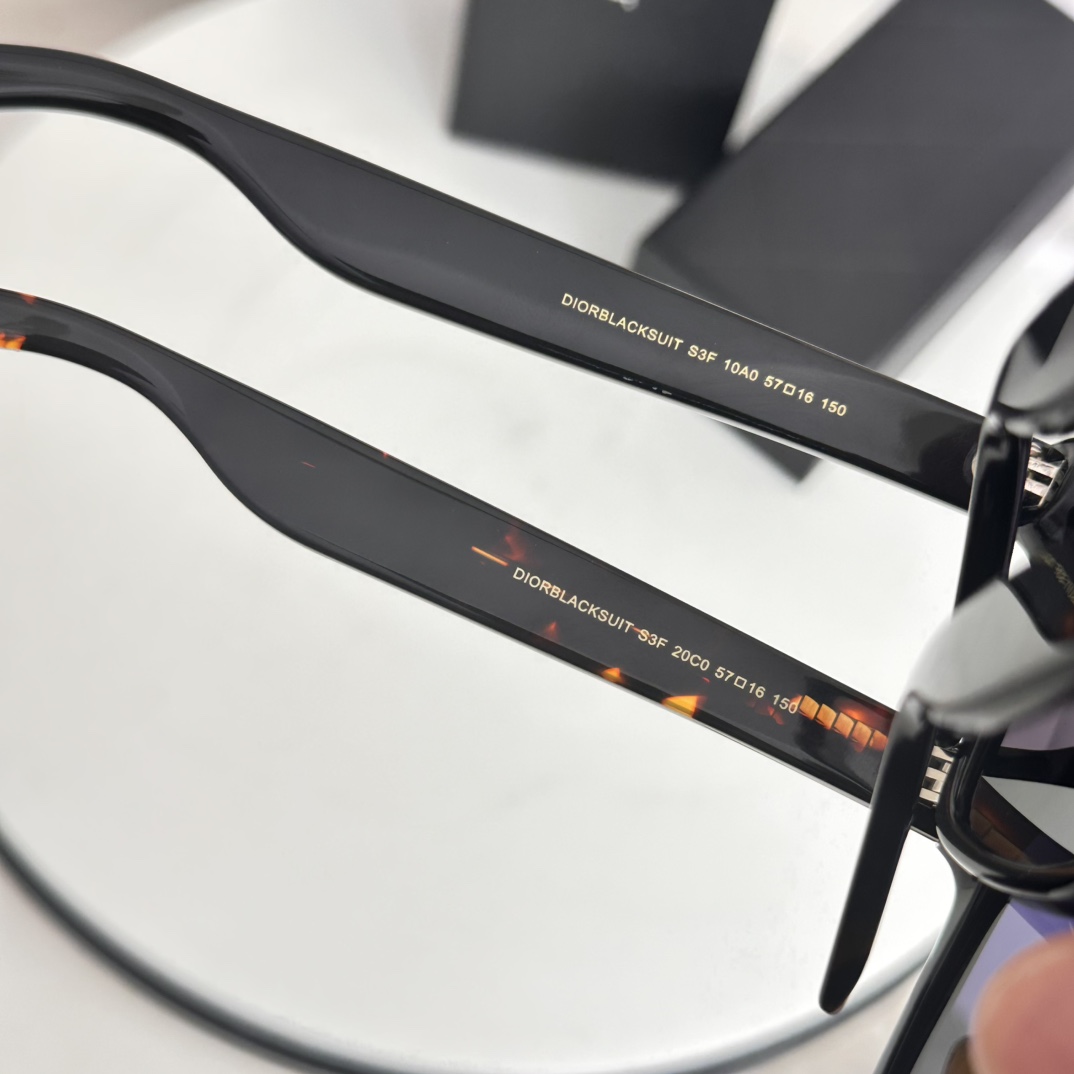 ‼️DiorMOS：DIORBLACKSUITS3FSize：57口16-150