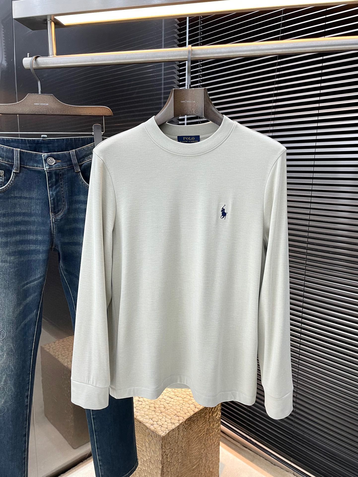 NO:684428,Ralph Lauren Paul 2025 new autumn style, the latest sweatshirts at the counter. The original version has a casual and versatile upper body, casual and lazy style, customized original modal fabric, and is extremely comfortable. High-end atmosphere, does it have the taste of autumn, the first choice. Size M-3XL purchasing level...,, loro piana, hoodie, sweatshirts,19860909拉夫劳伦Ralph Lauren保罗 2025秋季新款,专柜最新卫衣 原版版型上身休闲百搭、随性慵懒范,定制原版莫代尔面料,舒适感爆棚.高端大气,秋天的味道有没有,首选 .码数M-3XL 代购级别……,,loro piana,hoodie,sweatshirts,,Men's clothing