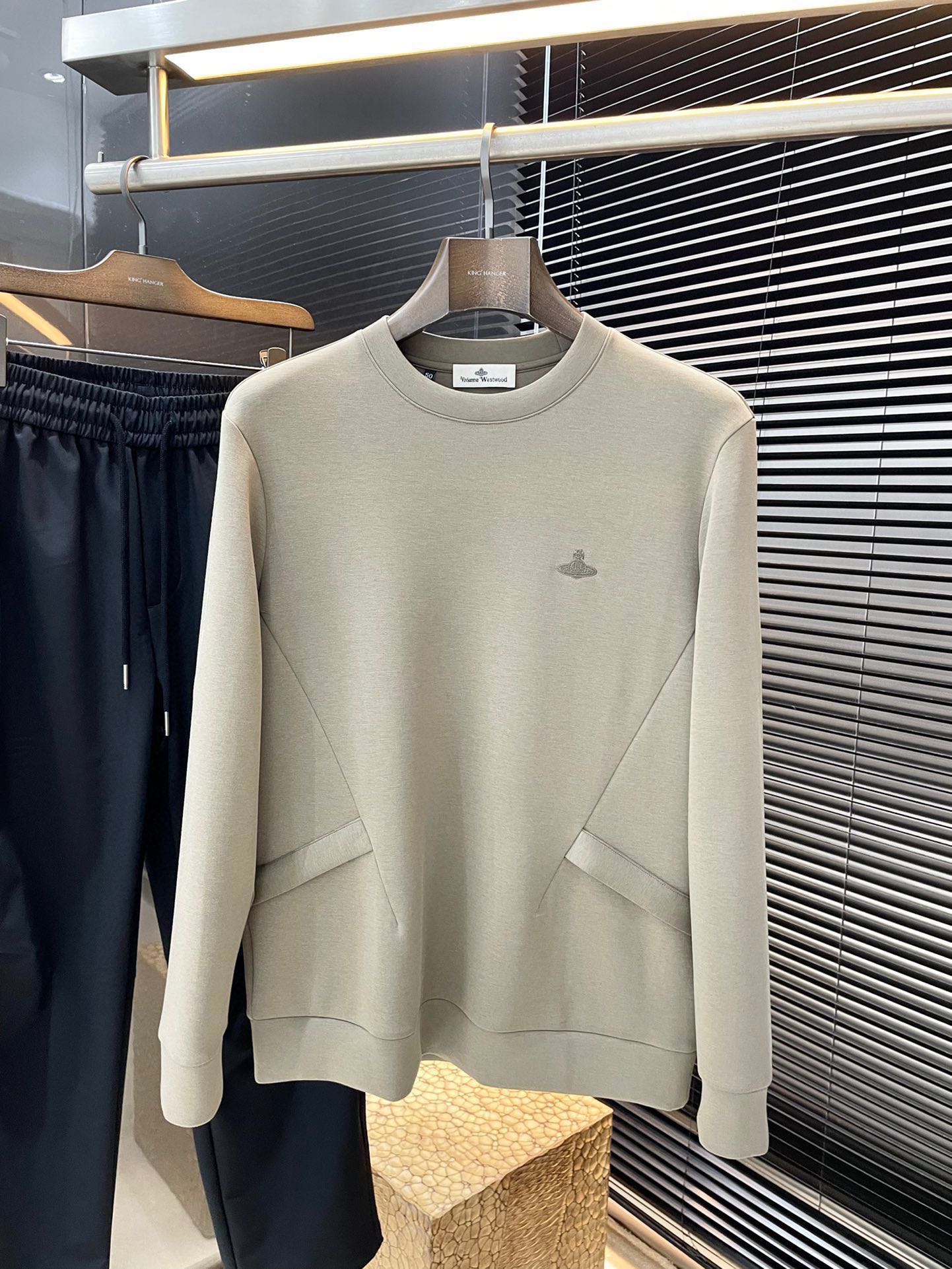 NO:684388,P vivienne west wood (Western Queen Vivian) 2025 autumn new style, the latest sweatshirts at the counter. The original version is casual and versatile on the upper body, casual and lazy. Customized original modal fabric, extremely comfortable. High-end atmosphere, does it have the taste of autumn, first choice. Size M-3XL purchasing level...,, hoodie, sweatshirts,19860909P  vivienne west wood（西太后 薇薇安）2025秋季新款,专柜最新卫衣 原版版型上身休闲百搭、随性慵懒范,定制原版莫代尔面料,舒适感爆棚.高端大气,秋天的味道有没有,首选 .码数 M-3XL 代购级别……,,hoodie,sweatshirts,,Men's clothing