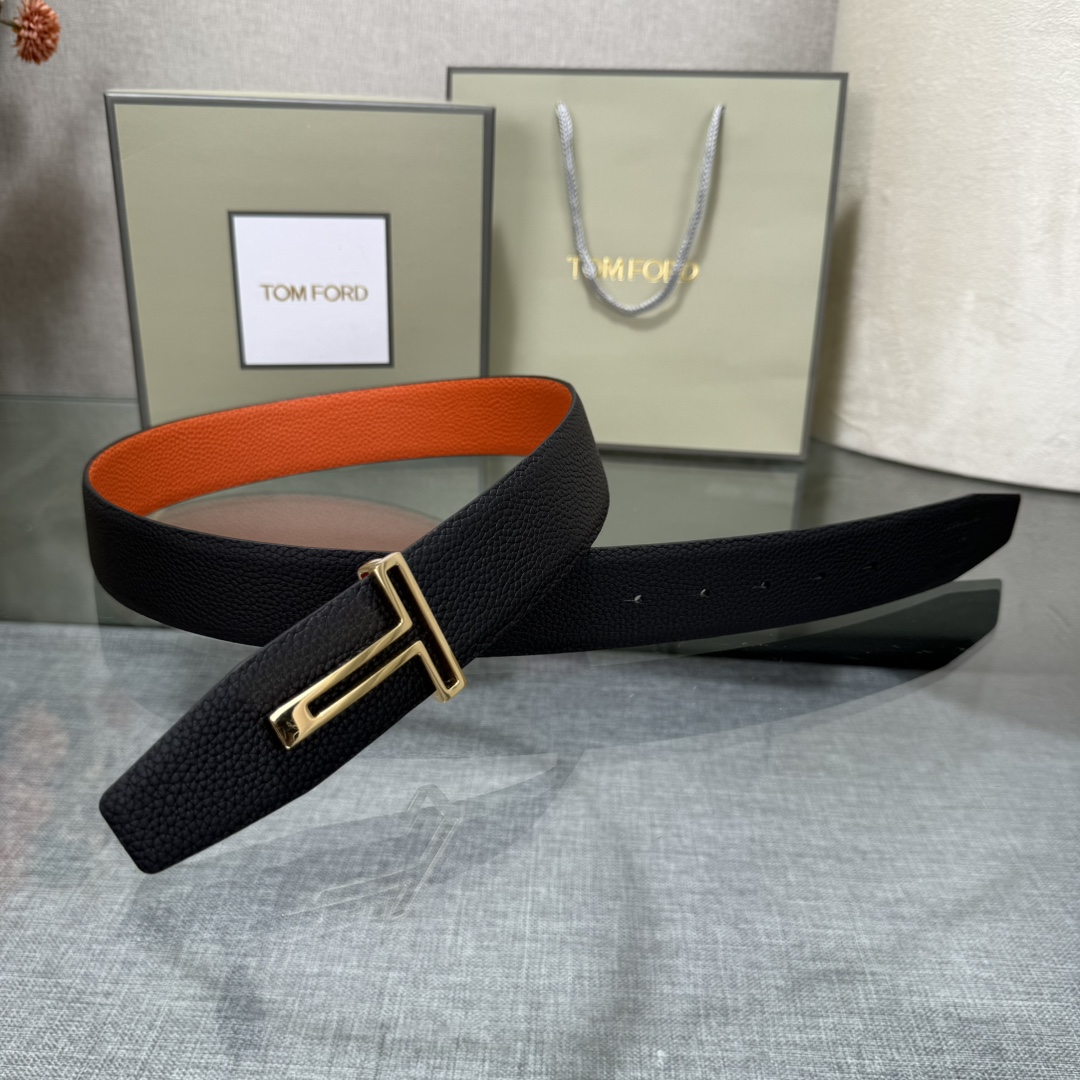 汤姆福特最新网红爆款双面头层牛皮专柜同步3.8宽新款上市了，原版牛皮，搭配铜扣，优雅，大方用的方便。谢谢