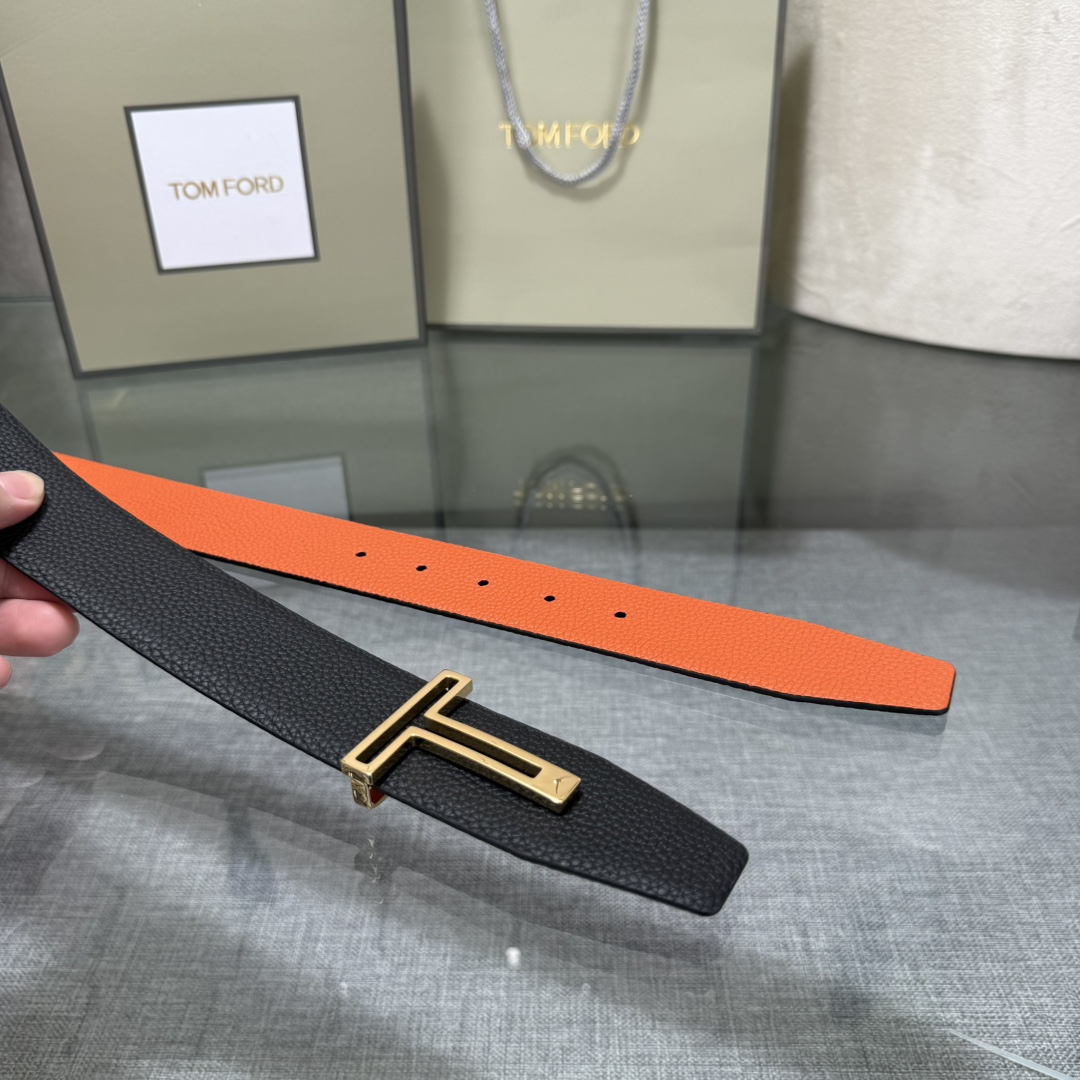 汤姆福特最新网红爆款双面头层牛皮专柜同步3.8宽新款上市了，原版牛皮，搭配铜扣，优雅，大方用的方便。谢谢