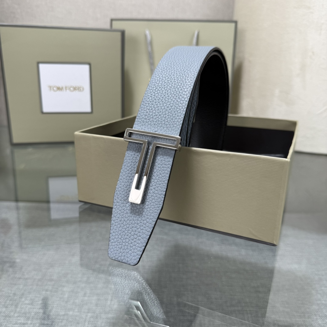 汤姆福特最新网红爆款双面头层牛皮专柜同步3.8宽新款上市了，原版牛皮，搭配铜扣，优雅，大方用的方便。谢谢