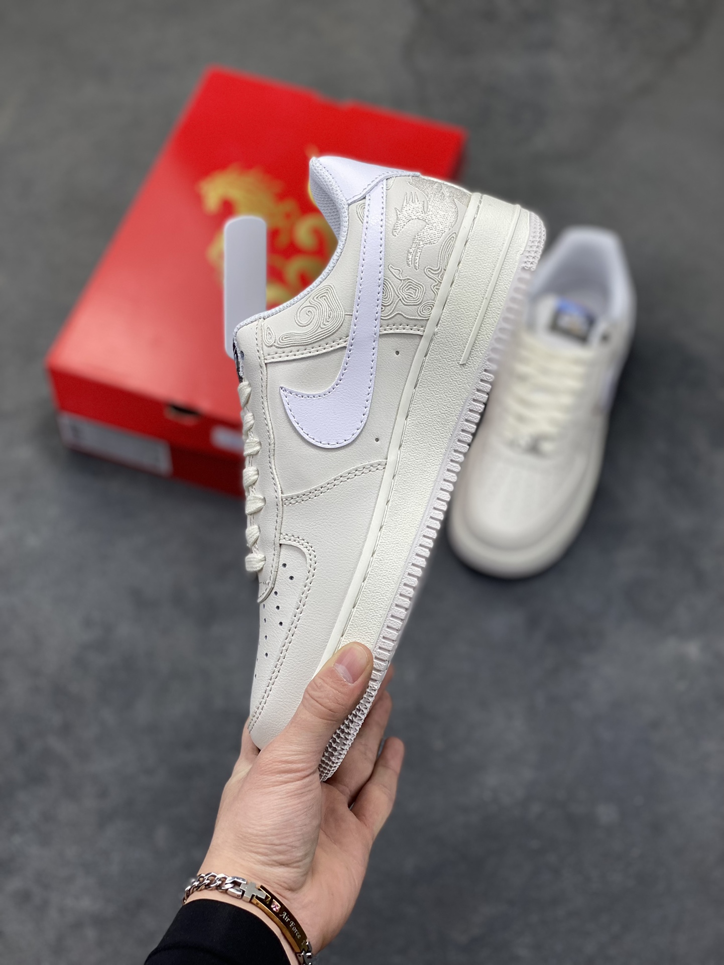 图片[3]-NIke Air Force 1 ‘07 Low 空军一号低帮 运动鞋 休闲鞋 折边针车 工艺难度大 原楦头原纸板 原装鞋盒 定制五金配件 内置全掌气垫 原厂鞋底 货号：IQ1119-011 尺码：36 36.5 37.5 38 38.5 39 40 40.5 41 42 42.5 43 44 44.5 45-选品中心