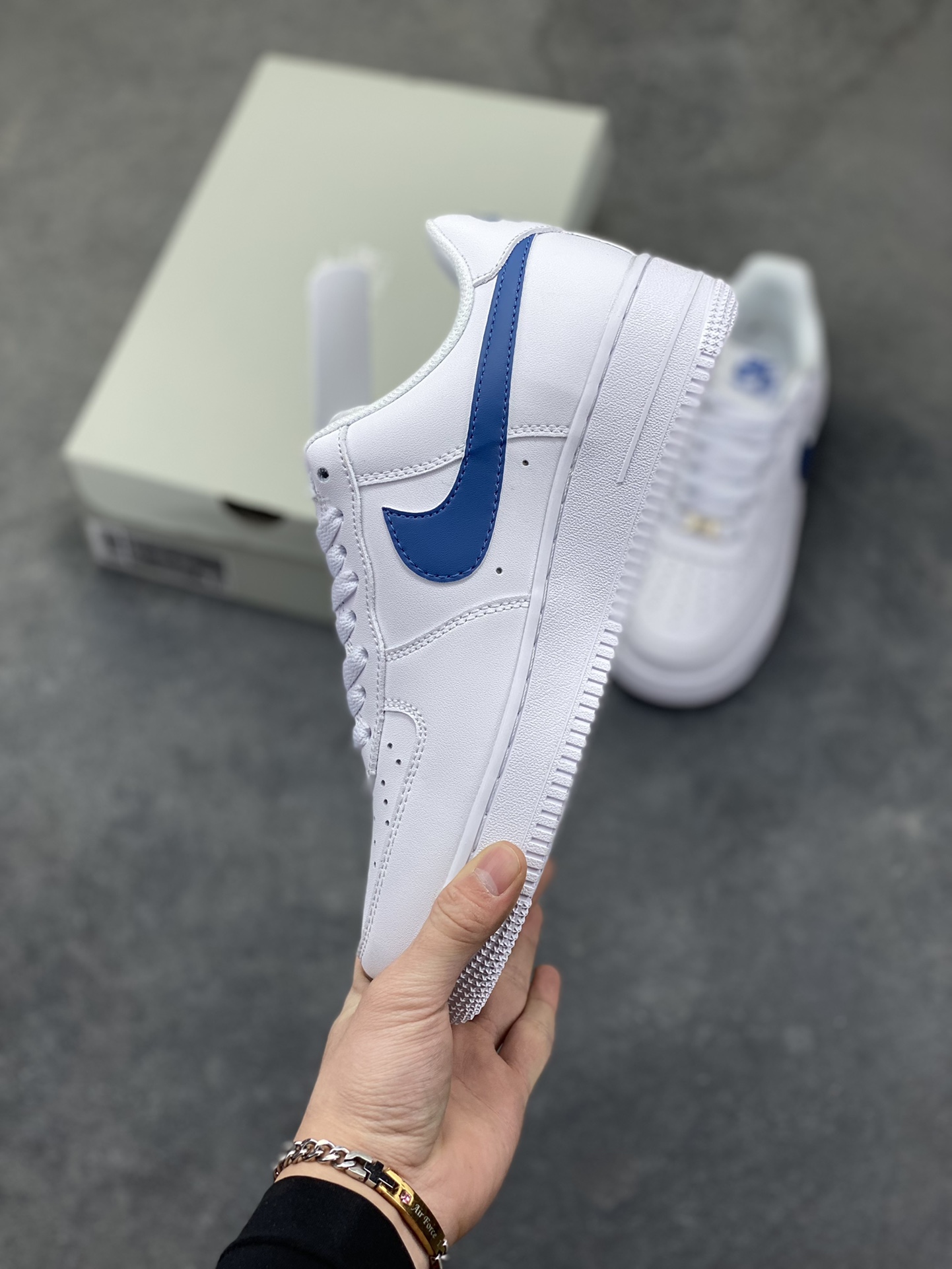 图片[3]-NIke Air Force 1 ‘07 Low 空军一号低帮 运动鞋 休闲鞋 折边针车 工艺难度大 原楦头原纸板 原装鞋盒 定制五金配件 内置全掌气垫 原厂鞋底 货号：FJ4146-123 尺码：36 36.5 37.5 38 38.5 39 40 40.5 41 42 42.5 43 44 44.5 45-选品中心