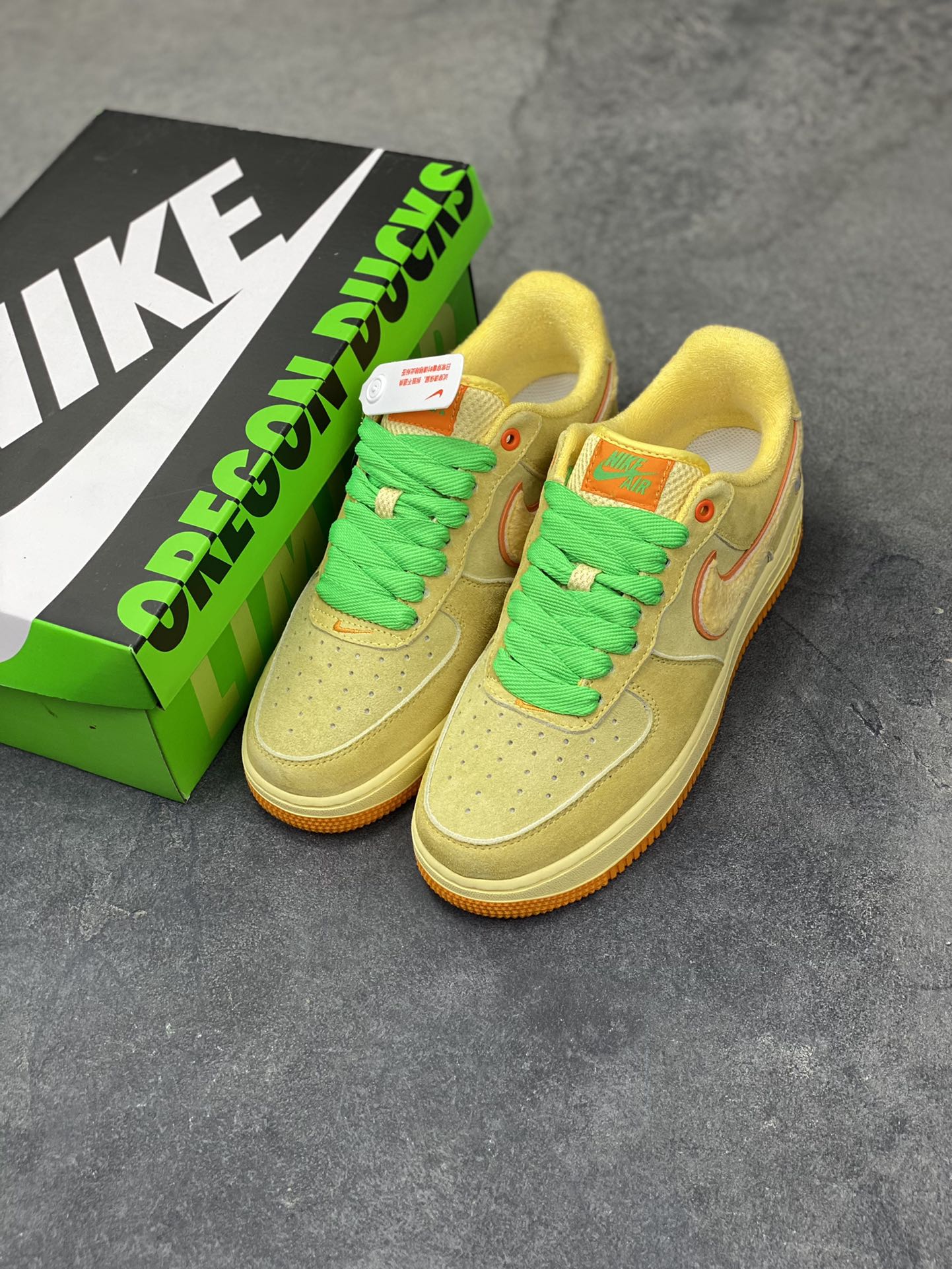 图片[8]-NIke Air Force 1 ‘07 Low 空军一号低帮 运动鞋 休闲鞋 折边针车 工艺难度大 原楦头原纸板 原装鞋盒 定制五金配件 内置全掌气垫 原厂鞋底 货号：IU7612-700 尺码：36 36.5 37.5 38 38.5 39 40 40.5 41 42 42.5 43 44 44.5 45-选品中心