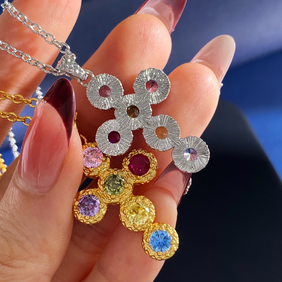 Van Cleef & Arpels Haute Couture Haute Couture Fine Jewelry Necklace 2