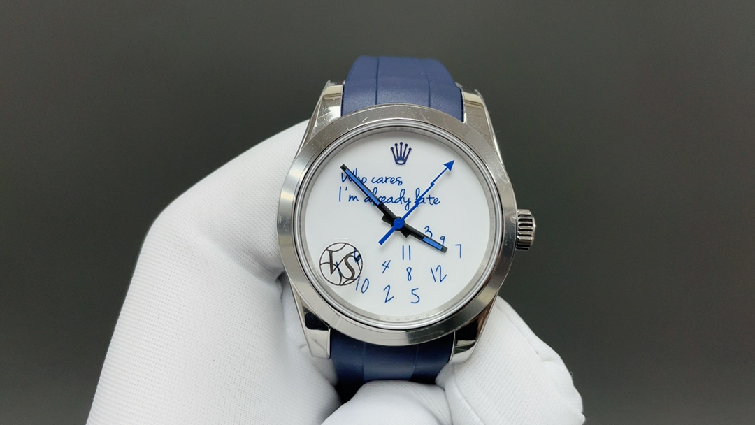 NO:689738,Rolex MILGAUSS series, tape model, quality guaranteed!  116400 lightning needle green glass 904L highest version, blue plate green plate!  Anti-magnetic double bottom cover!  Synchronized green material sapphire glass, custom-made new solid needle shaft 3131 integrated movement size 40mm, using Oyster steel forged steel watch case, which belongs to 904L steel. This super alloy is widely used in high technology, aviation and chemical industry, so it must have high corrosion resistance. Oyster steel  Steel is not only very durable and easy to polish, but its beauty remains intact even in the most extreme environments. The electric blue dial, green sapphire glass mirror and electric blue dial contrast with the iconic lightning-shaped second hand. Rolex Milgauss - a tribute to science!  Make sure the watch code is 6R9999V6, take real photos of the original shipment, rolex19860909劳力士MILGAUSS系列,胶带款,品质保证！116400闪电针 绿玻璃904L最高版本,蓝盘 绿盘！防磁双重底盖！ 同步绿色材料蓝宝石玻璃,定制全新的实心针轴3131一体机芯尺寸40mm,采用蚝式钢锻造钢腕表表壳,属904L钢一类,这种超合金广泛用于高科技、航空及化工,故必然具备高抗腐蚀性.蚝式钢不仅非常耐用且易于磨光,即使在最极端的环境,其美态依然不减.电光蓝色表盘,绿色蓝宝石玻璃镜面配搭电光蓝色表盘,与标志性的闪电形秒针相映成趣.劳力士Milgauss——向科学致敬！认准腕表编码6R9999V6,对版原装出货实拍,,rolex,Watch