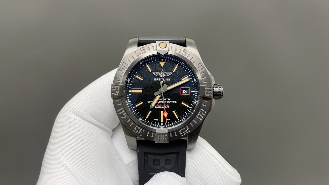NO:689746,'GF Breitling Blackbird V4 Ultimate Edition' mainly upgrades the basics: 1. A laser code is printed on the back of the letter. 2. The strap is upgraded to a fluororubber strap. GF's ultimate artifact!  You deserve it,breitling19860909「GF百年灵黑鸟V4终极版」主要在基础上进行升级 1字面背后打上激光镭射码. 2表带升级为氟橡胶表带. GF终极神器！您值得拥有,,breitling,Watch
