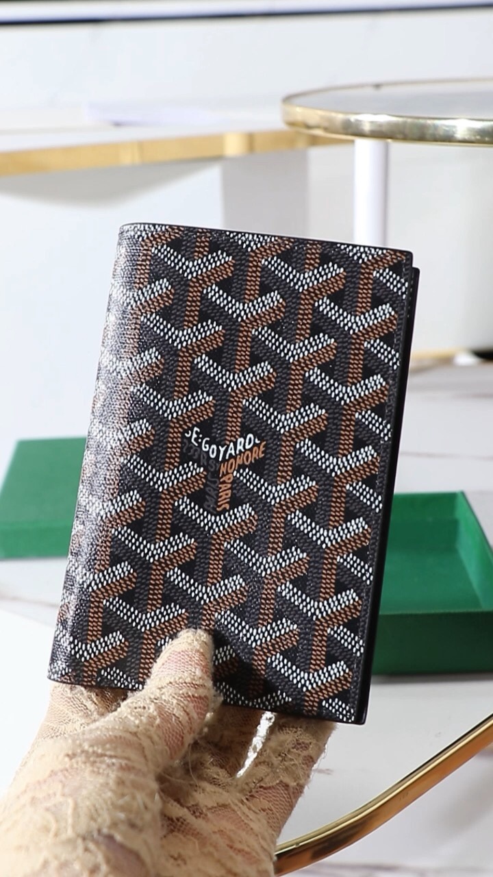 Funda de pasaporte negra