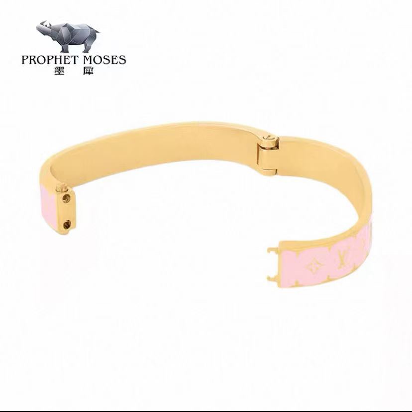 】LV手镯👍原版制作、高版本 厚金电镀✨每一个细节媲美专柜正品，业内仅此一家全世界专柜自购正品打版，这样