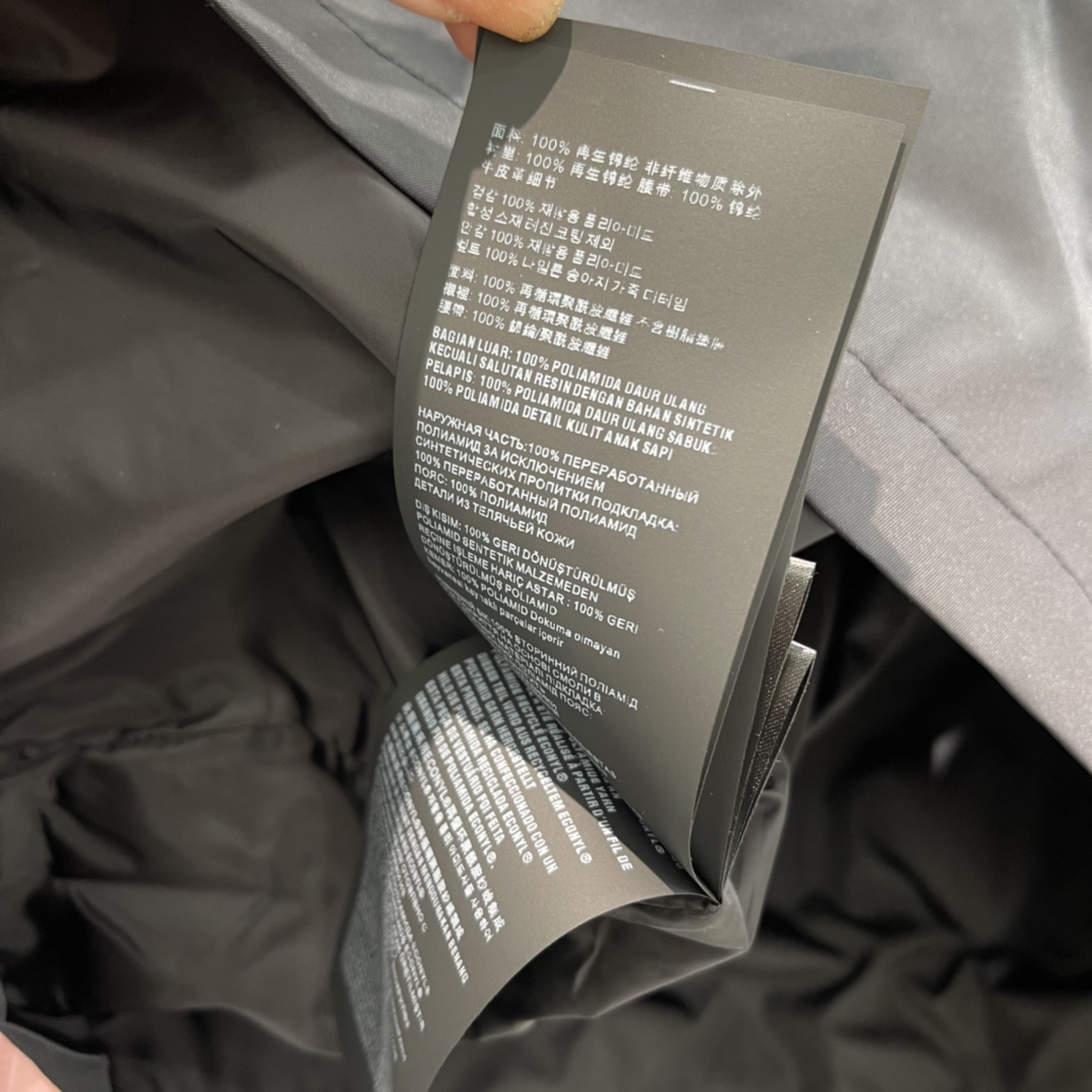 PD 16春季新款 工装风半裙 采用轻质尼龙面料 防风防水 日常或户外都很适合!高腰松紧+可调节腰带 穿