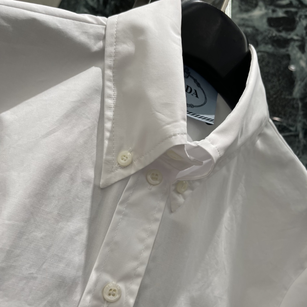 PD 26春季新款 翻领短袖衬衫 采用高品质纯棉 柔软透气 夏天穿超舒服!简约设计+胸前小口袋 实用又有