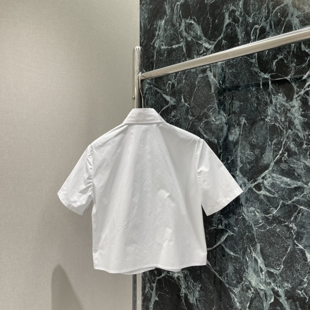 PD 26春季新款 翻领短袖衬衫 采用高品质纯棉 柔软透气 夏天穿超舒服!简约设计+胸前小口袋 实用又有