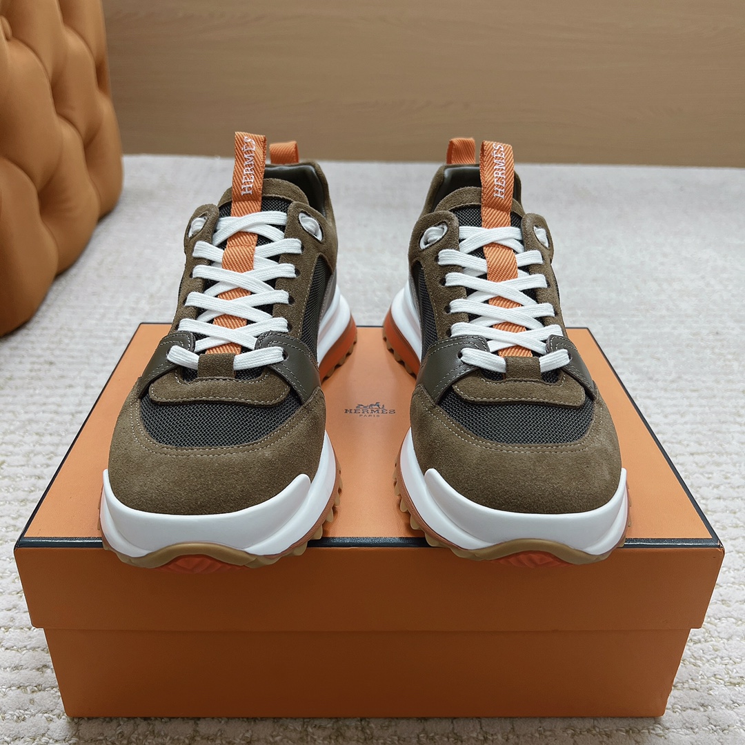 NO:706941,Batch of 20 men's models [Guan goods] Hermes 25ss new autumn and winter products!  Classic boot shape + British color matching design, imported calfskin, classic and attractive!  Original reverse mold last, ultimate 1:1 shape, imported high-end cowhide showing exquisite texture!  Open the mold to customize the A-level high-density private mold outsole with luxurious packaging!  - Unique quality, 35-40/39-45, casual shoes/sports shoes, hermes, boots, sneakers, cowhide19860909批男款20【莞货】Hermes家25ss秋冬新品！经典靴型+英伦拼色设计,进口小牛皮,经典耐看！原版倒模楦型,极致1:1形体,进口高端牛皮呈现出精致质感！ 开模定制A级高密私模大底,奢华包装！ -无二品质,35-40/39-45,休闲鞋/运动鞋,hermes,boots,sneakers,cowhide,Women's Shoes