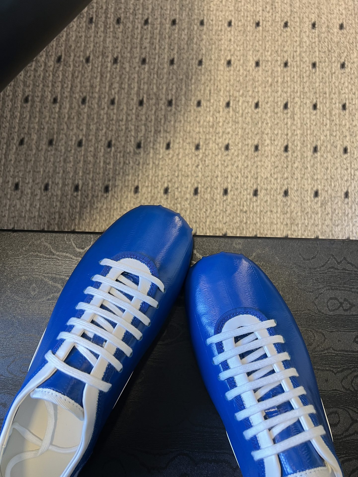 Dries Van Note*26ss复古德训鞋极简平底休闲鞋属于复古德训鞋极简平底休闲鞋，鞋型为低帮窄