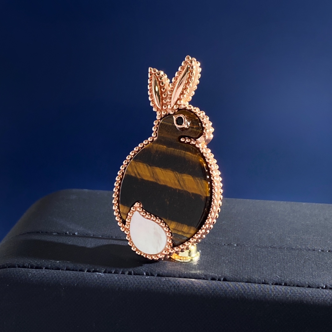 Van Cleef & Arpels Haute Joaillerie Fine Jewelry Earrings Necklace Ring 3