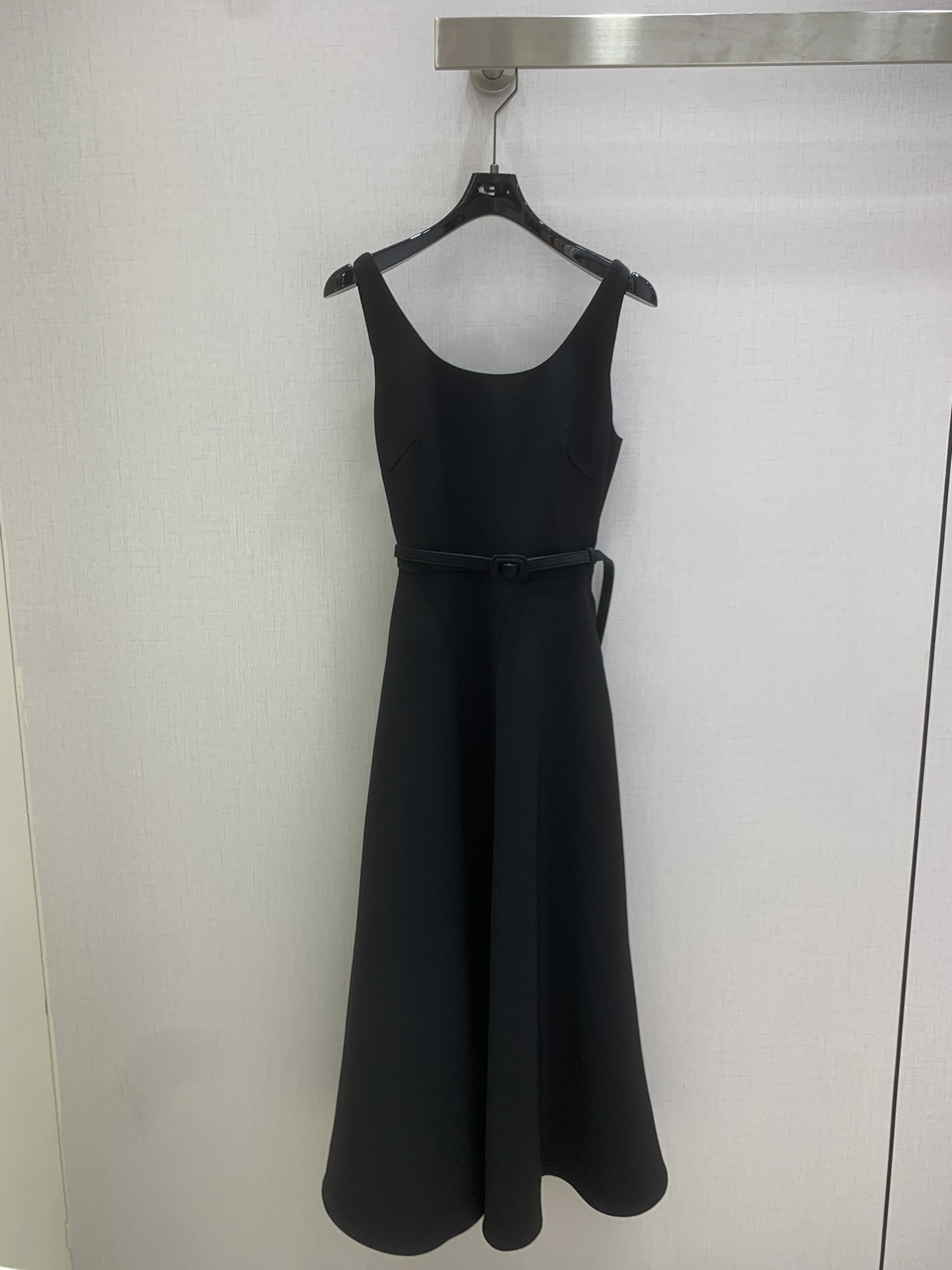 NO:697711,Highly recommended Dio* 2026 early spring new belted sleeveless suspender dress. The overall style is more fashionable, simple and advanced, with a particularly eye-catching ladylike temperament!  The upper body is casual and elegant!  Two colors SMLXL code high quality ABC, dior, skirts,19860909强烈推荐 Dio* 2026早春新款 腰带无袖吊带连衣裙 整体更加时髦简约高级 特别亮眼名媛气质！上身随性又优雅！两个色 SMLXL码 高品质ABC,,dior,skirts,,Women's clothing