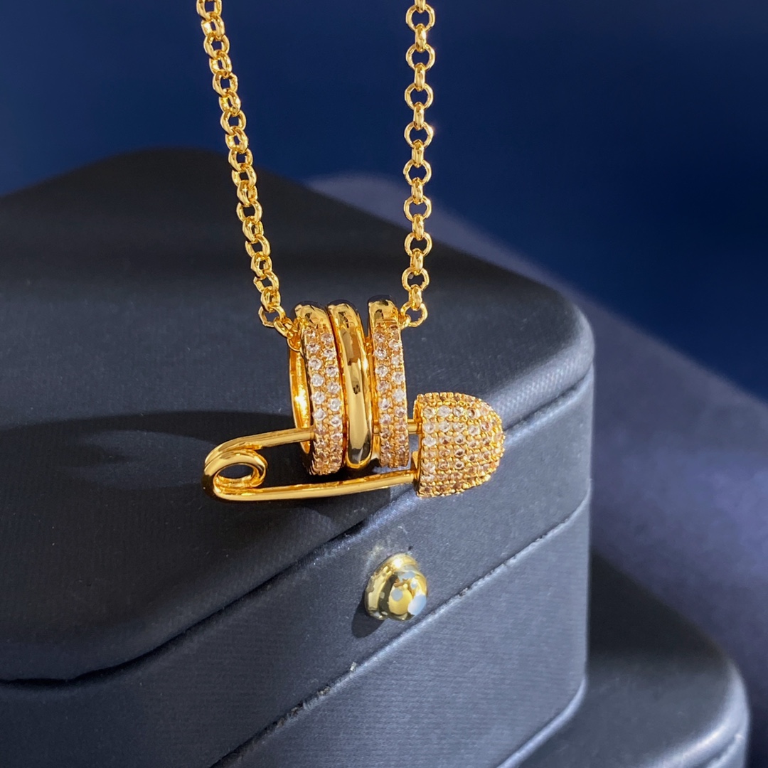 Moncler Haute Couture Haute Couture Fine Jewelry Necklace Bracelet Ring