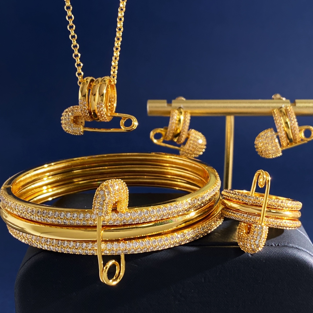 Moncler Haute Couture Haute Couture Fine Jewelry Necklace Bracelet Ring 9