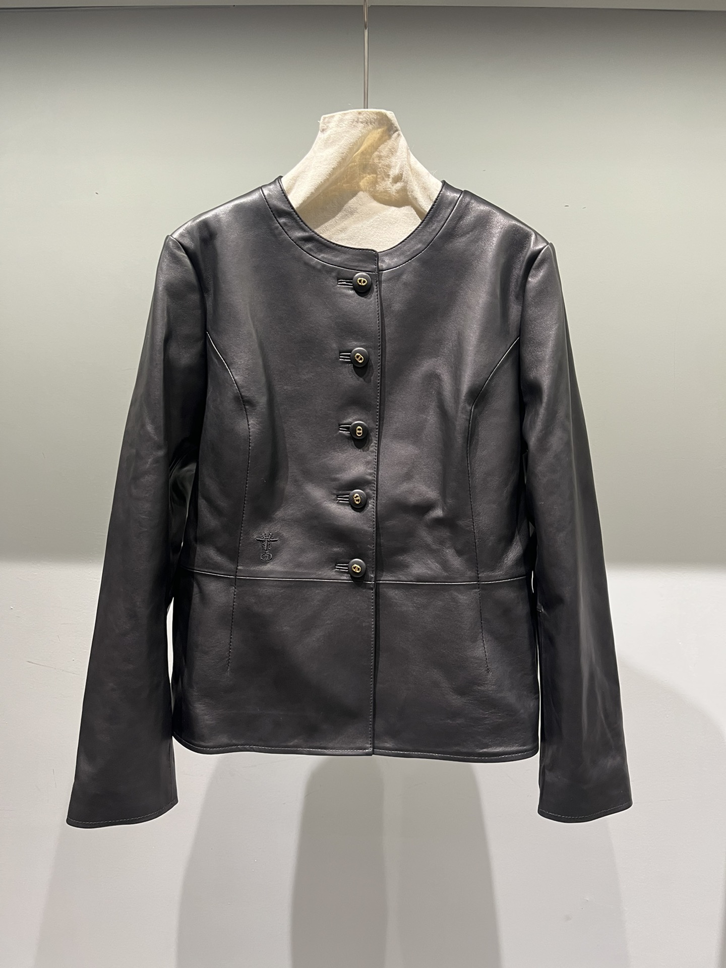 NO:689732,, Dior semi-vegetable tanned sheepskin jacket, softer and more delicate feel, original buckle, Dior-clothing, dior, dior, jackets & coats, sheepskin,19860909,Dior半植鞣羊皮外套,手感更柔软细腻,原版扣,迪奥-服装,dior,dior,jackets & coats,sheepskin,,Women's clothing