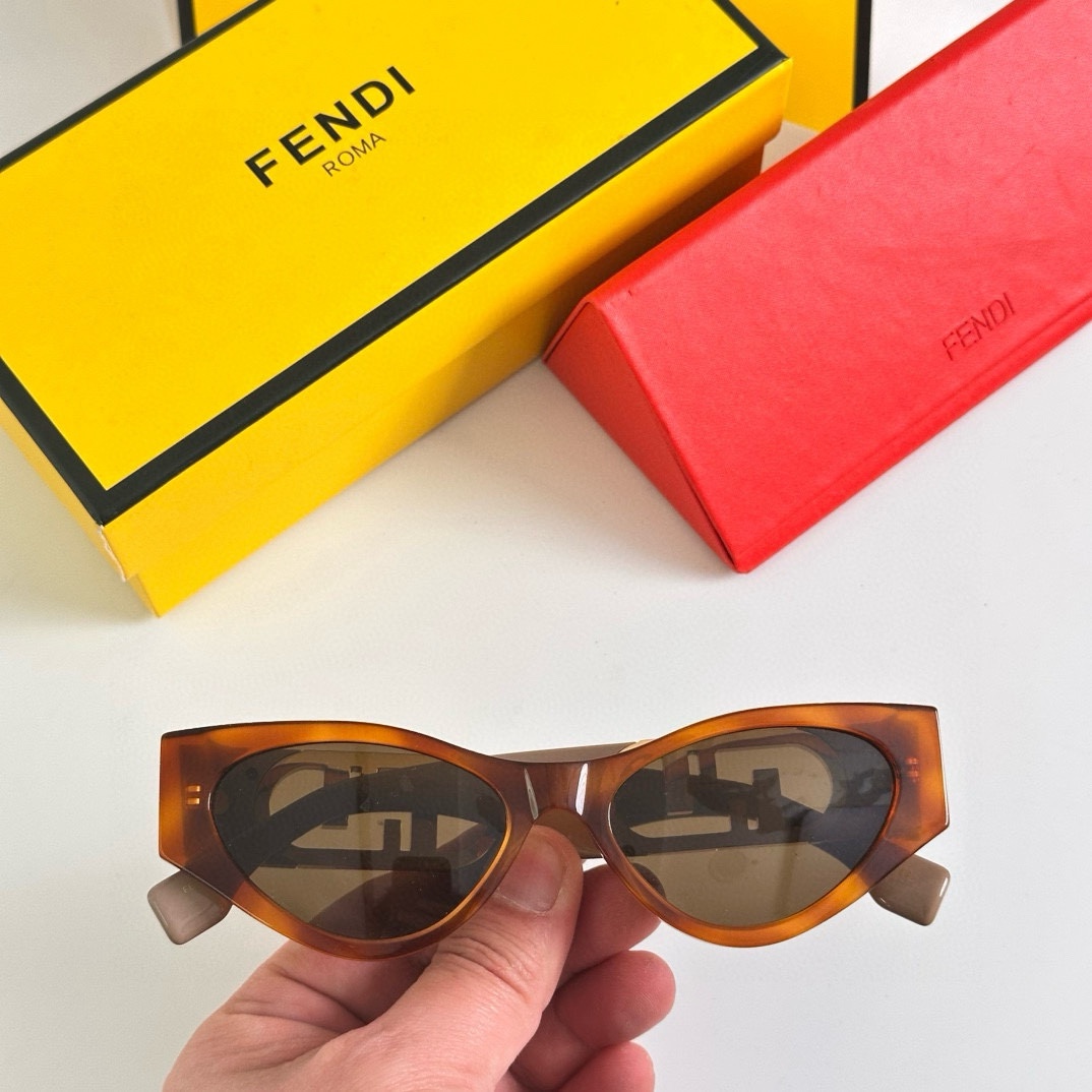 fendi glasses ‼ FENDL FE40049 O’Lock 。 ， O'Lock — photo 5