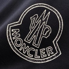 Mon~胸前大logo印花~袖臂毛毡徽标短袖T恤 2026春夏新品 一件能彰显品味的圆领T,从 logo 设计到面料选择 Mon~胸前大logo印花~袖臂毛毡徽标短袖T恤 2026春夏新品 一件能彰显品味的圆领T,从 logo 设计到面料选择
