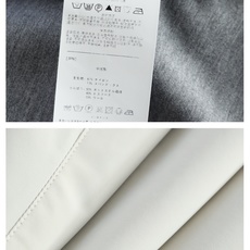 Loro Piana家,经典两面穿连帽夹克,是一款兼具风格与舒适感的时尚选择。以两种不同面料打造而成,一面采用尼龙化纤面 Loro Piana家,经典两面穿连帽夹克,是一款兼具风格与舒适感的时尚选择。以两种不同面料打造而成,一面采用尼龙化纤面