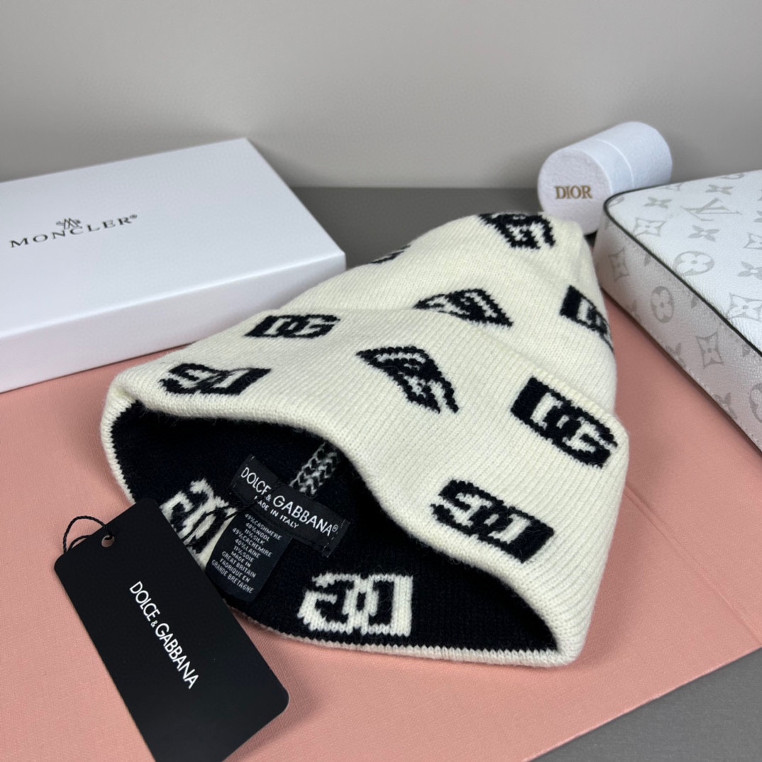 配防尘袋，杜嘉班纳 Dolce&Gabbana 官网原单复刻.真心很好💓有质感又非常百搭的款式，男女通用