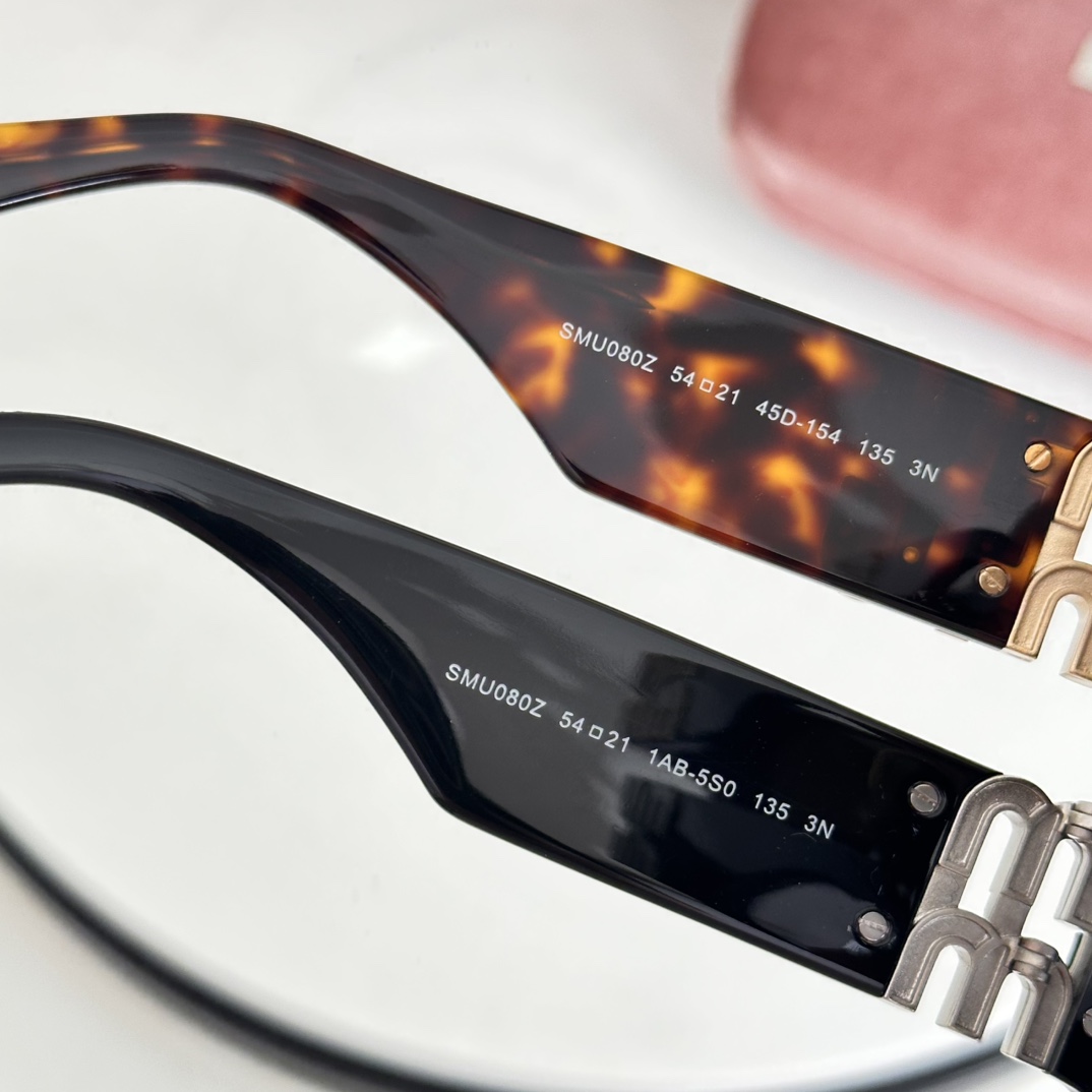 ‼️MIU M*🎀🎀🎀MODEL: SMU080Z🎀🎀🎀SIZE：54口21-135🎀🎀