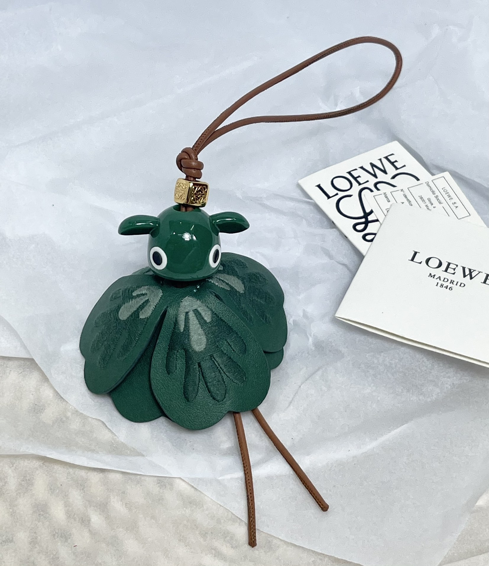 NO:714097,uzzle’s 10th anniversary limited elf pendant!  So cute!  Each limited elf has its own name!  Good little elf♀ Every baby is uniquely cute. I love it so much!  (The dice are made of all steel), Loewe wallet, loewe, wallets19860909uzzle十周年限定小精灵挂件！太可爱喽！ 每一个限定的小精灵都有专属的名字 ！好好小精灵♀ 每一只小宝宝都是独特的可爱 超喜欢！（骰子是全钢材质）,罗意威钱包,loewe,wallets,欧美剧