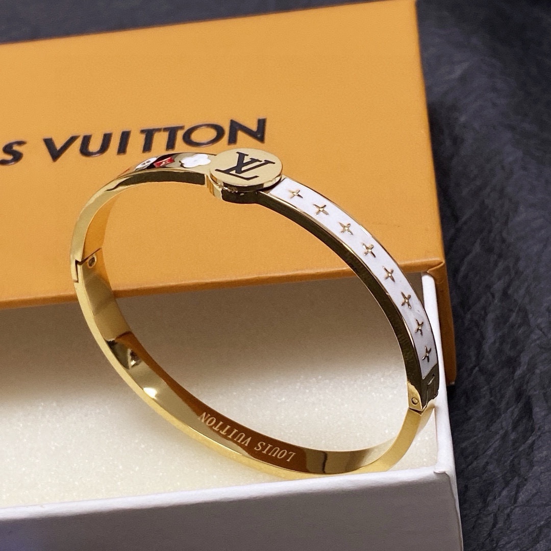 Louis Vuitton Haute Couture Haute Couture Fine Jewelry Necklace Bracelet 7
