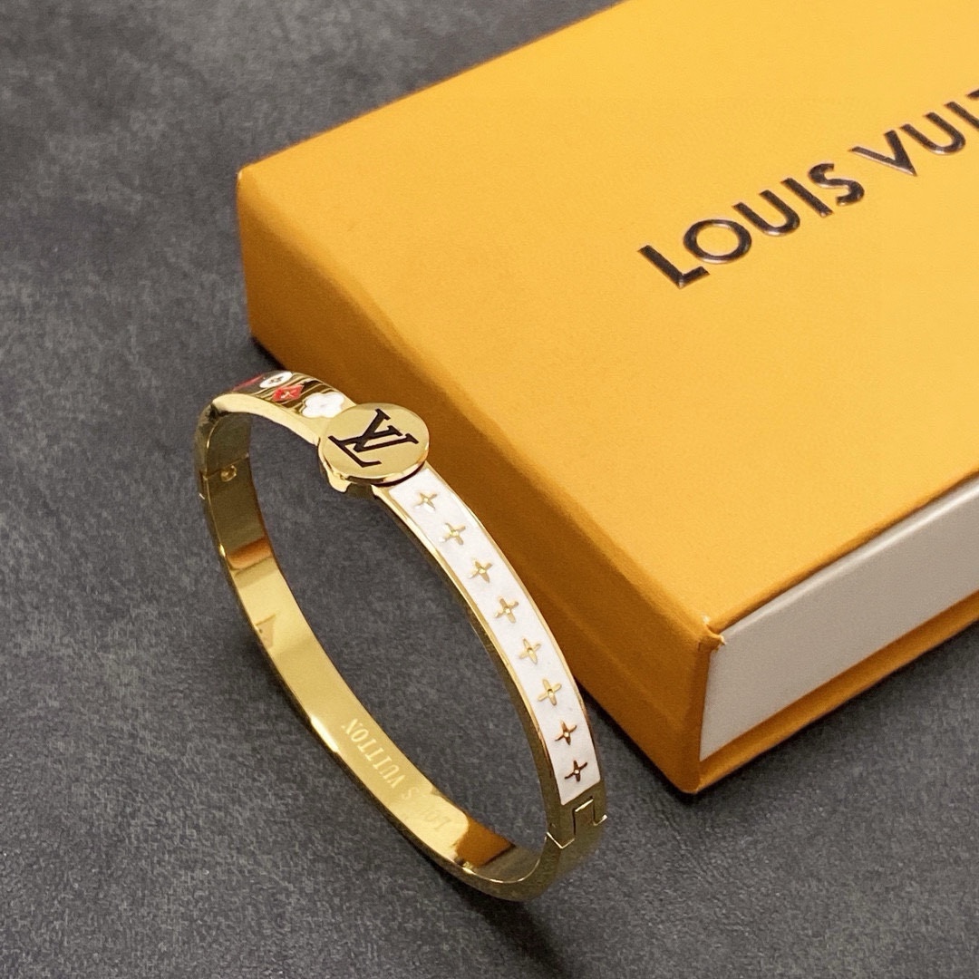 Louis Vuitton Haute Couture Haute Couture Fine Jewelry Necklace Bracelet 4