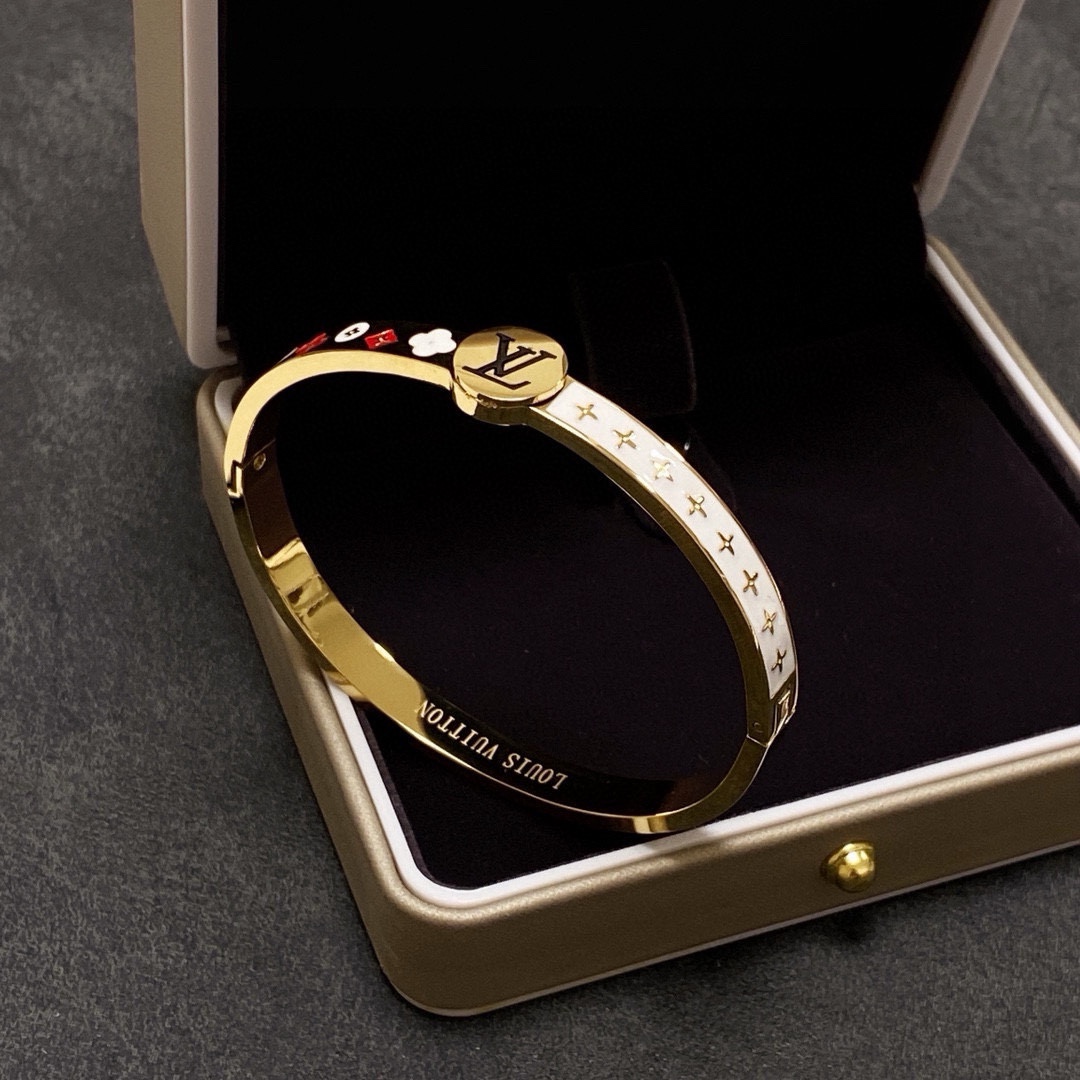 Louis Vuitton Haute Couture Haute Couture Fine Jewelry Necklace Bracelet 5